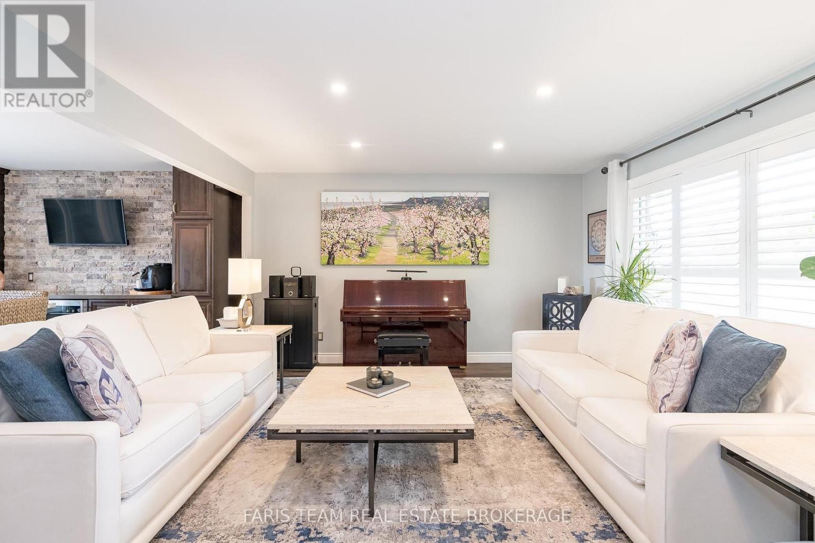 2032 Chantler Street, Innisfil, ON