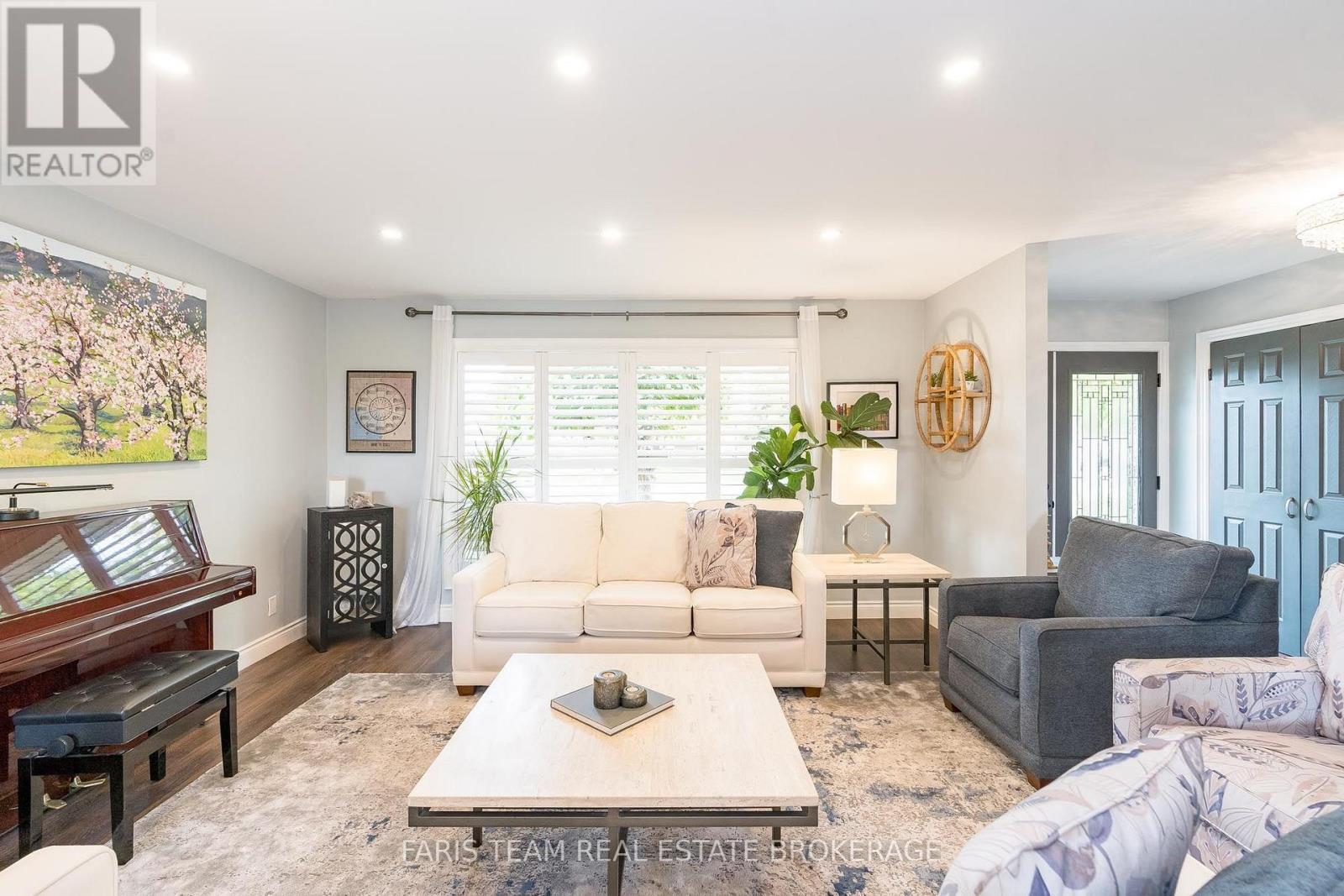 2032 Chantler Street, Innisfil, ON