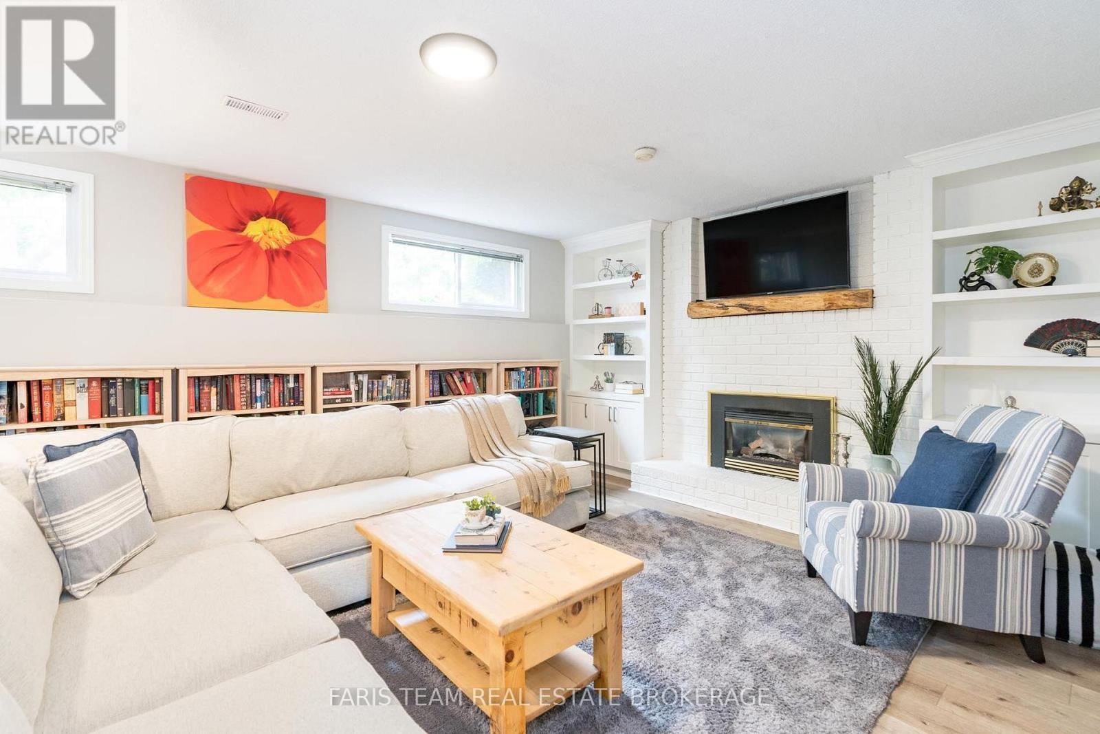 2032 Chantler Street, Innisfil, ON