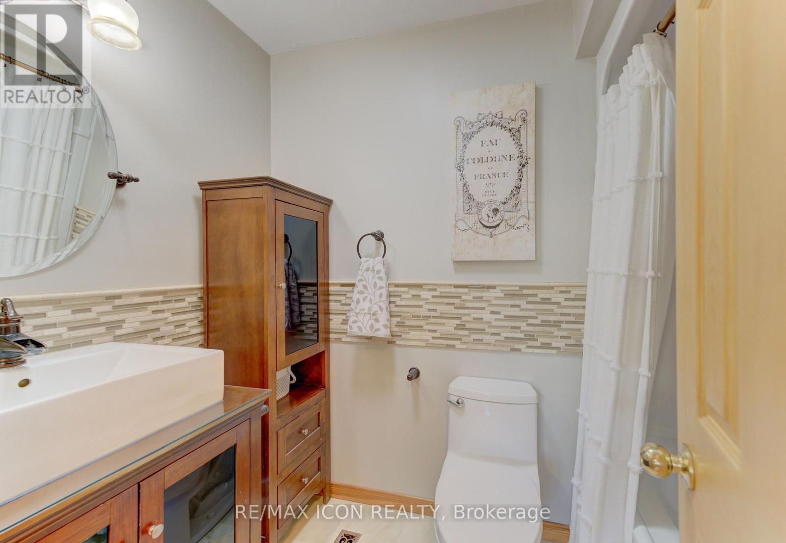 31 Grosbeak Road, Woolwich, ON