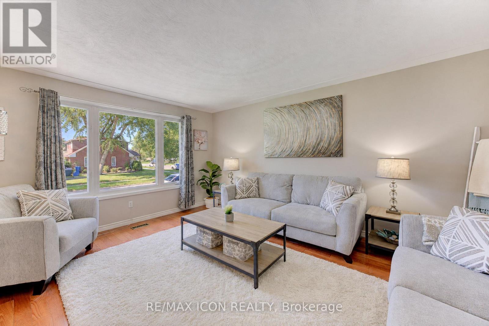 31 Grosbeak Road, Woolwich, ON