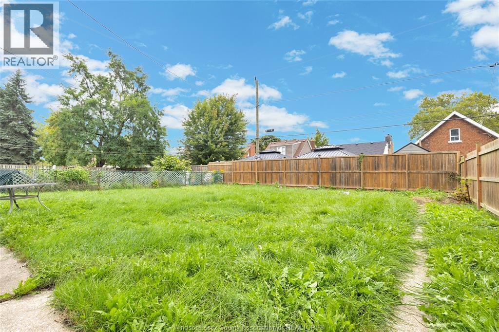 1658 Arthur, Windsor, ON