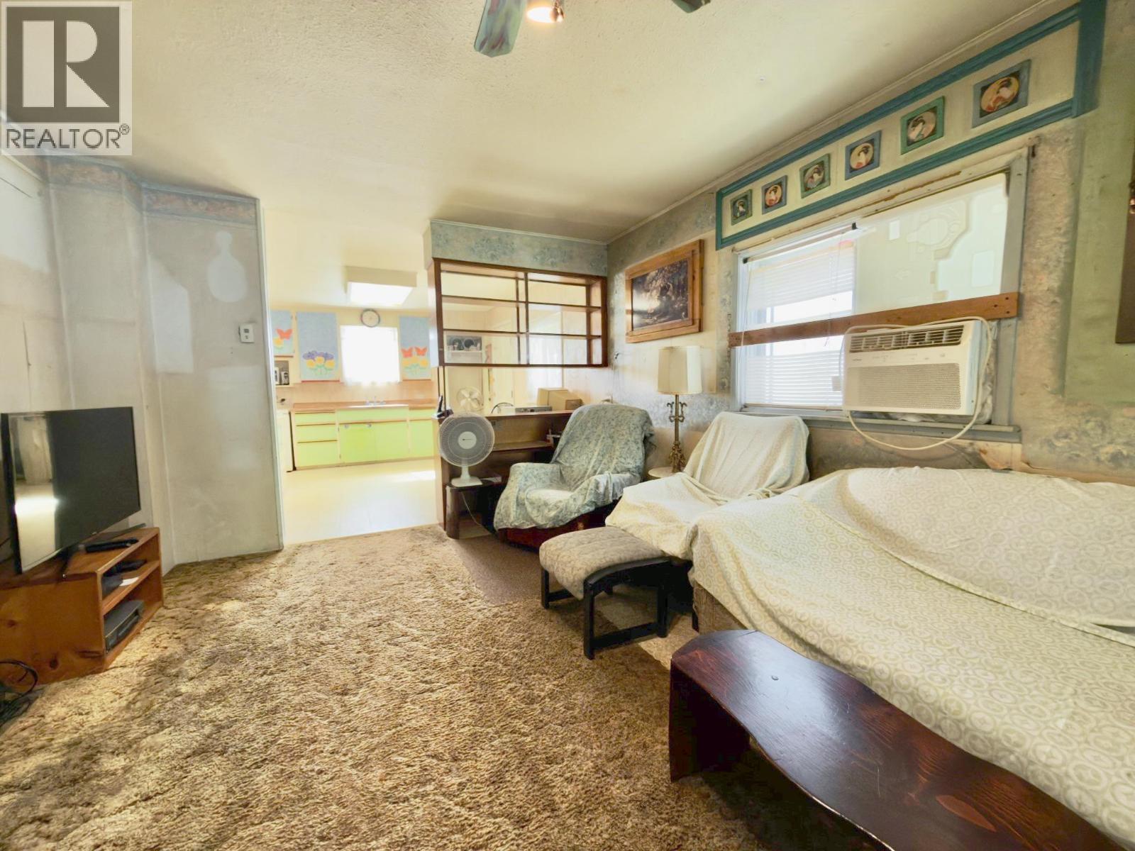 875 Tilton Avenue, Oliver, BC