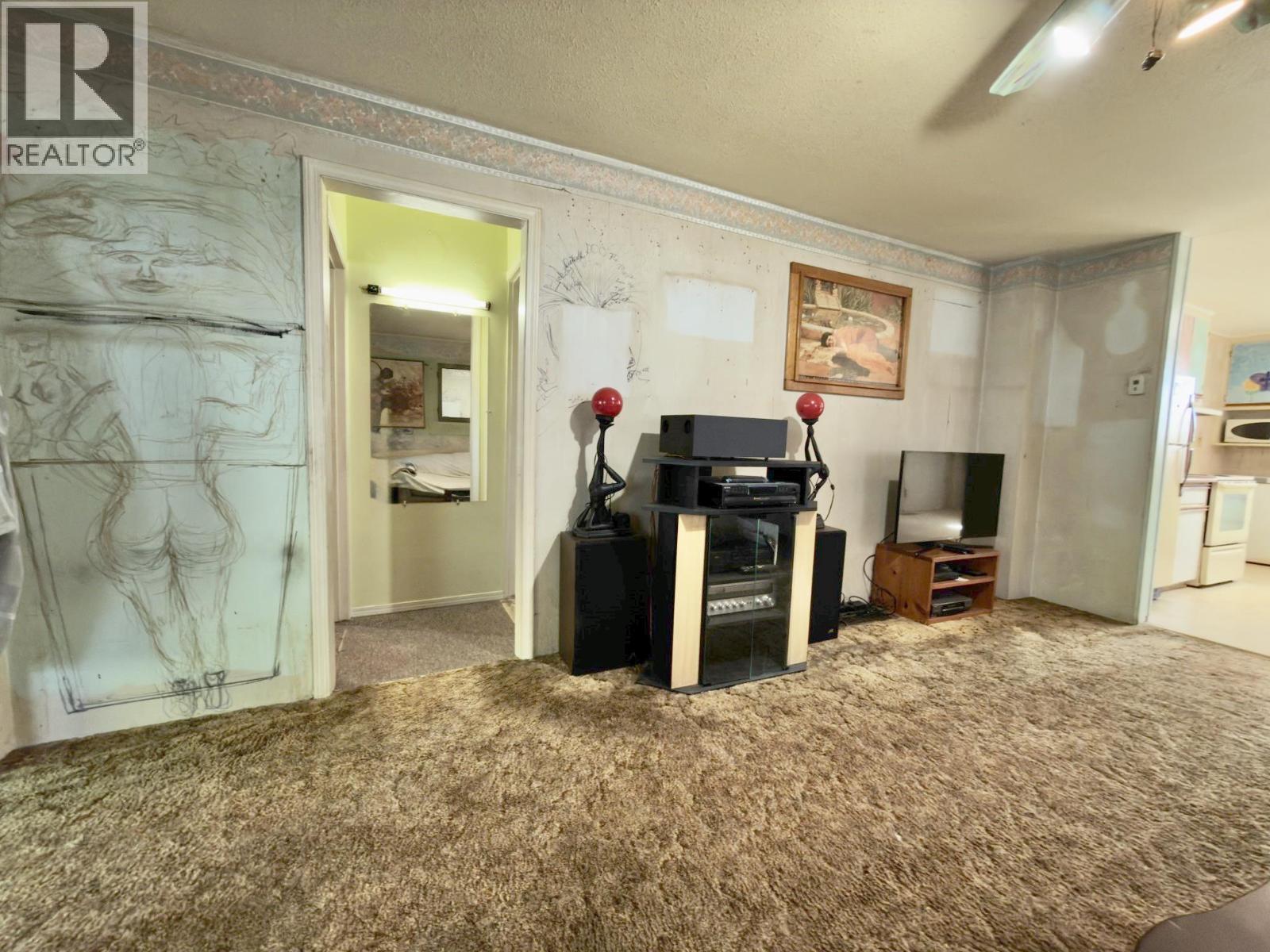 875 Tilton Avenue, Oliver, BC