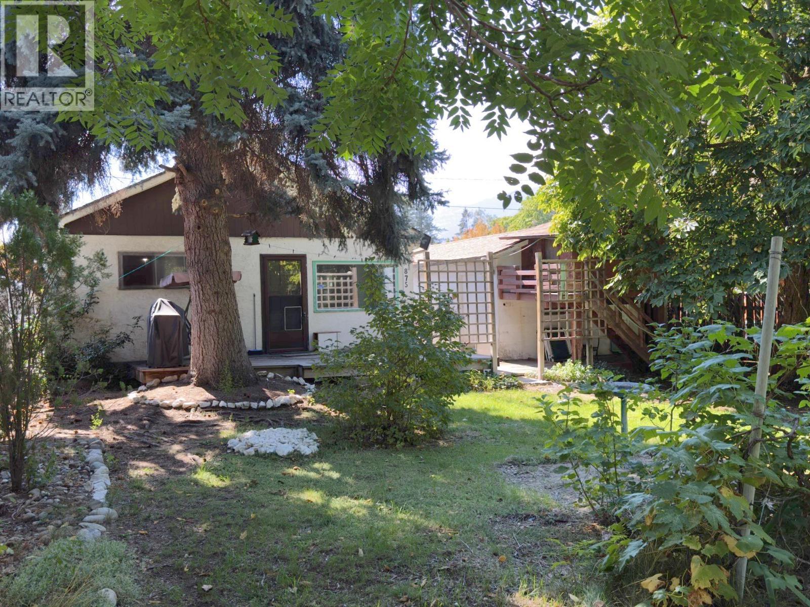 875 Tilton Avenue, Oliver, BC