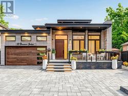 18 DUNSMORE GARDENS Toronto, ON M3H 3M2