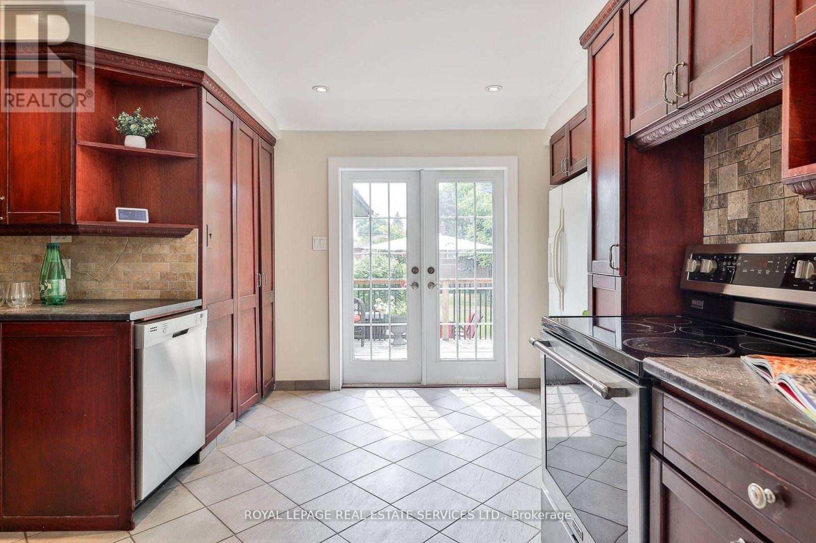 45 Doonaree Drive, Toronto, ON