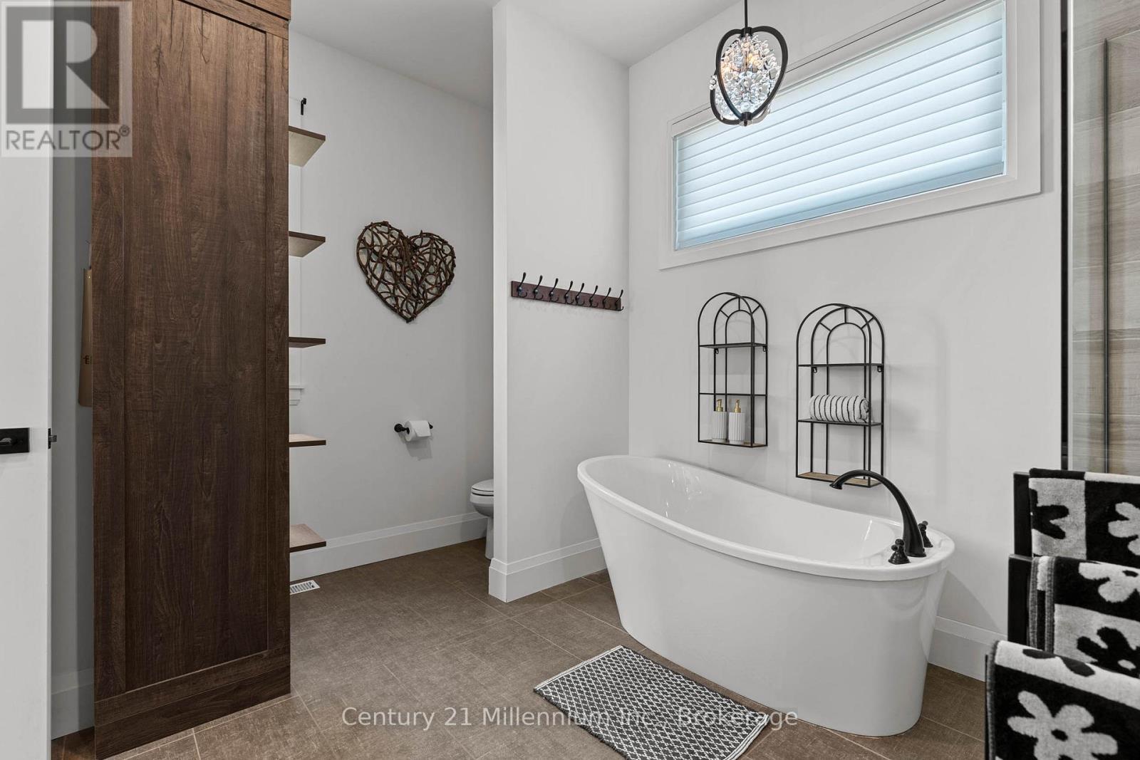 Primary 5-Piece Ensuite - 549 Punkinseed Lane, Georgian Bluffs, ON