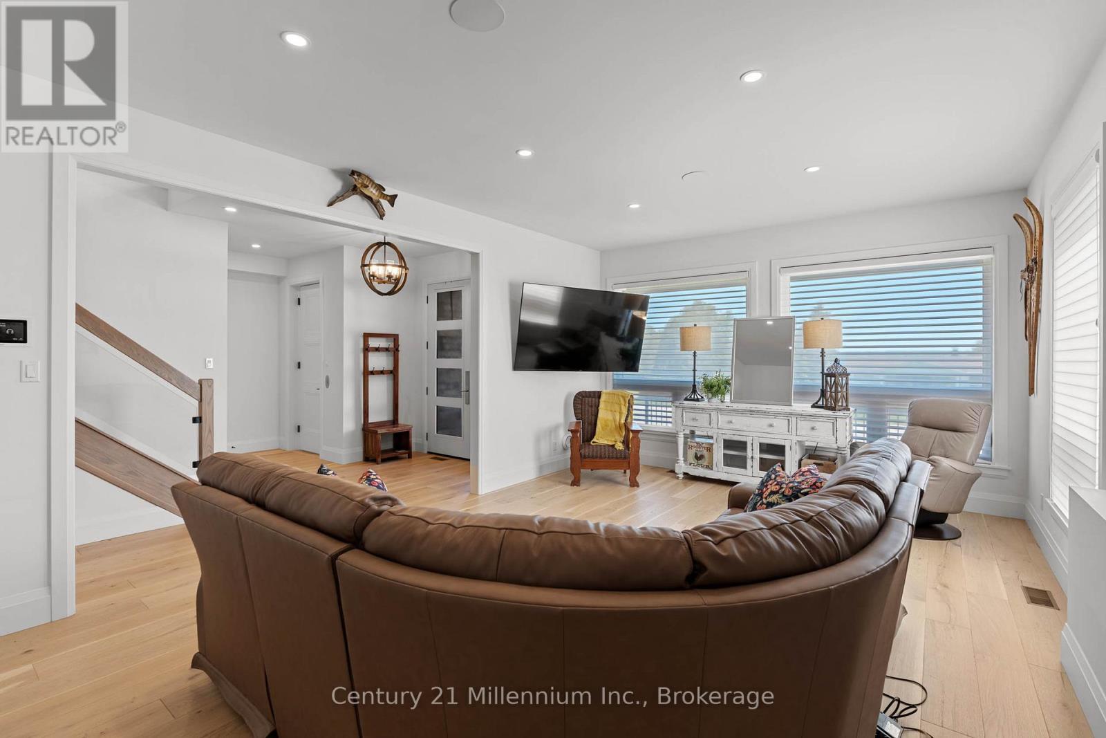 Family Room - 549 Punkinseed Lane, Georgian Bluffs, ON