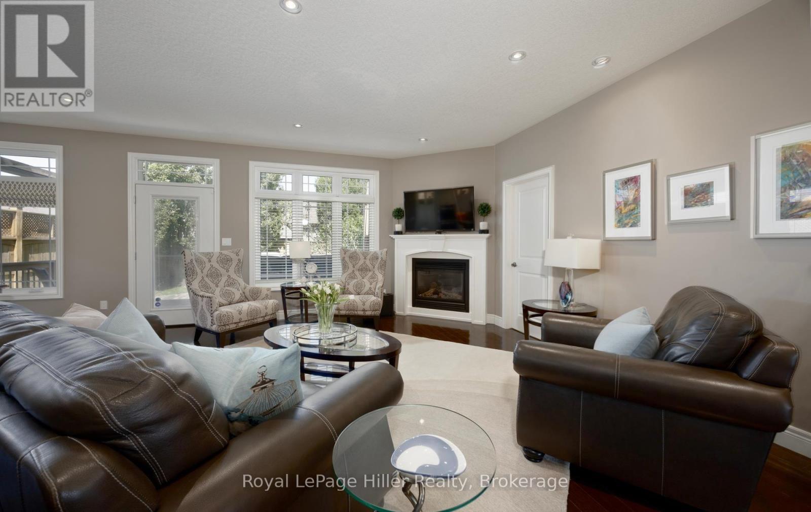 2 Findlay Place, Stratford, ON