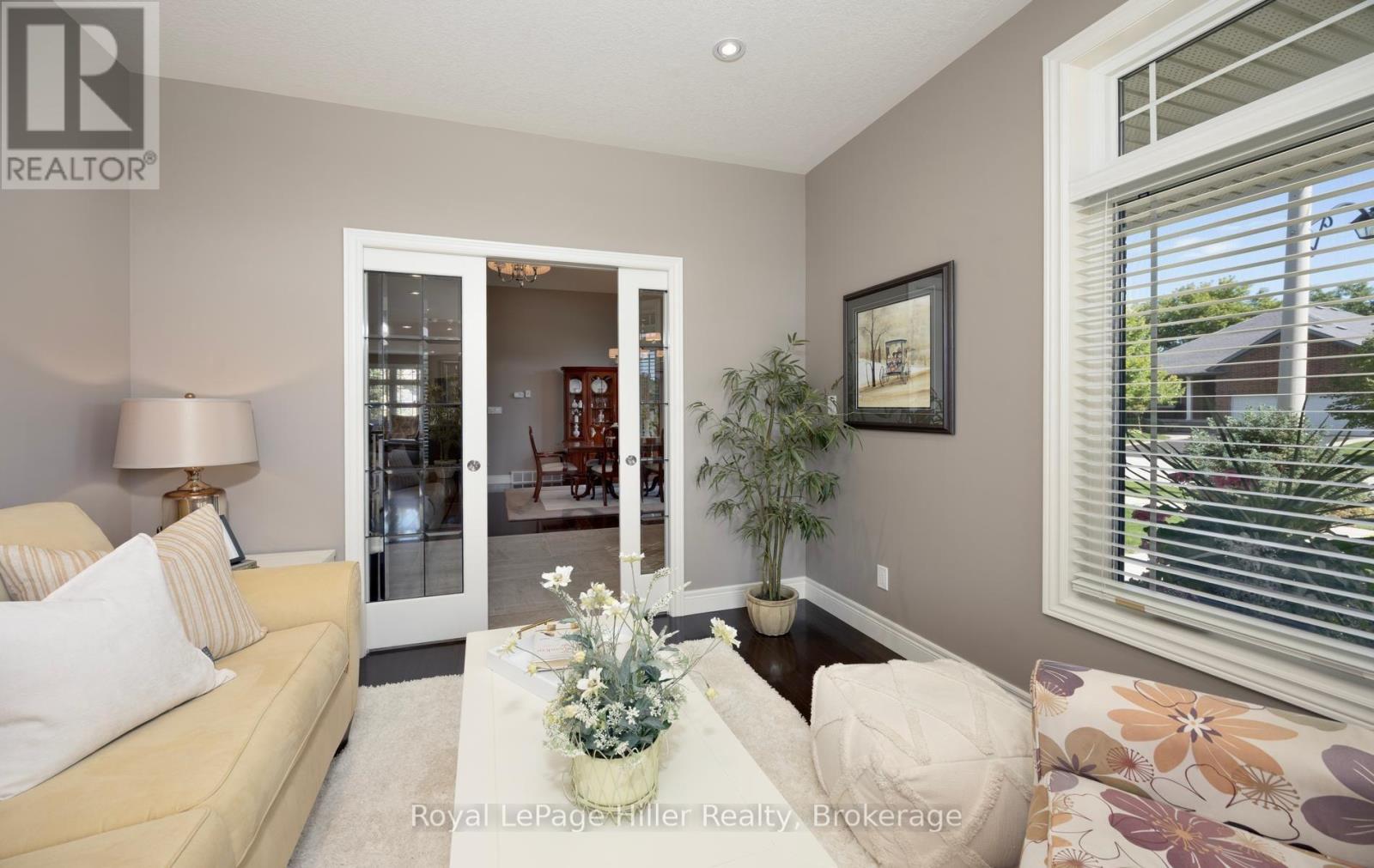 2 Findlay Place, Stratford, ON