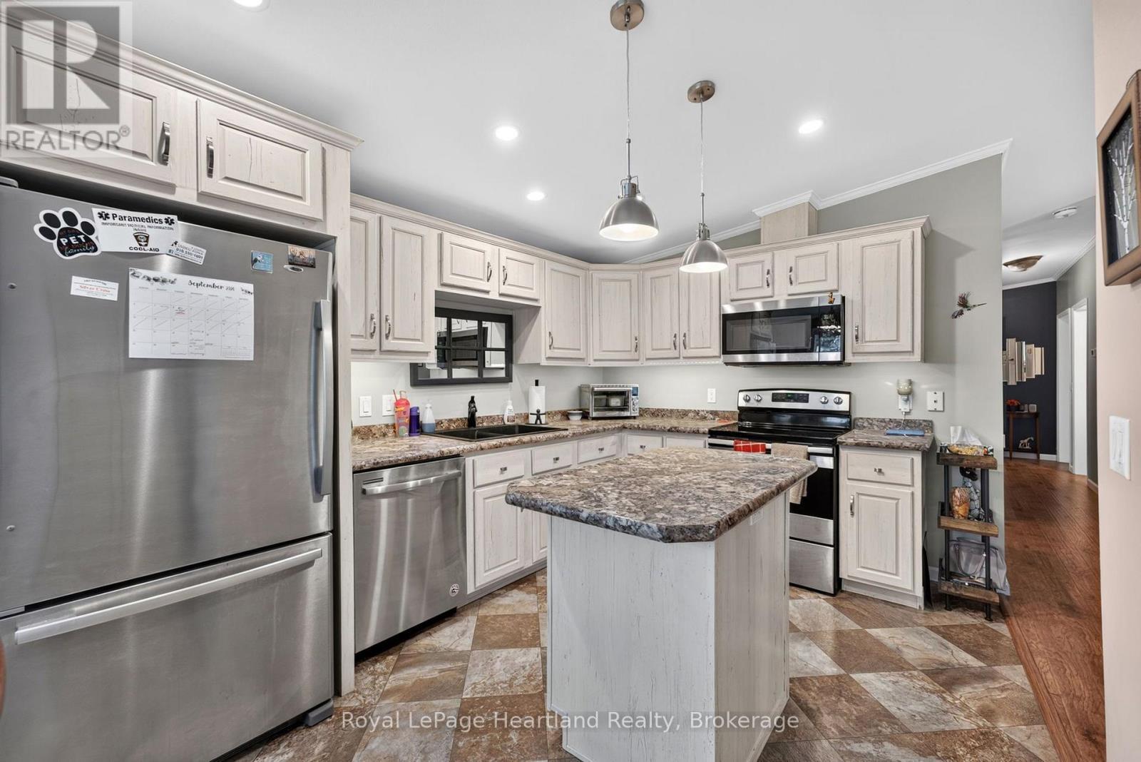 24 Kellestine Drive, Strathroy-Caradoc (Sw), ON