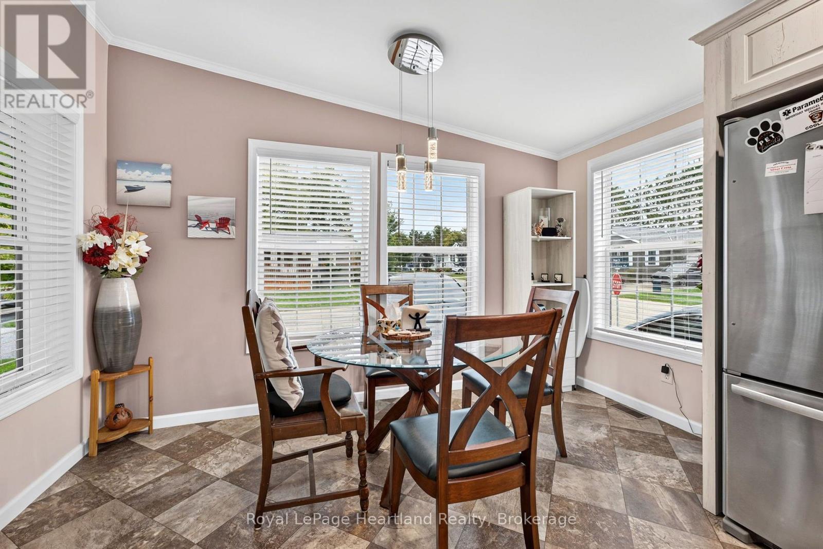 24 Kellestine Drive, Strathroy-Caradoc (Sw), ON