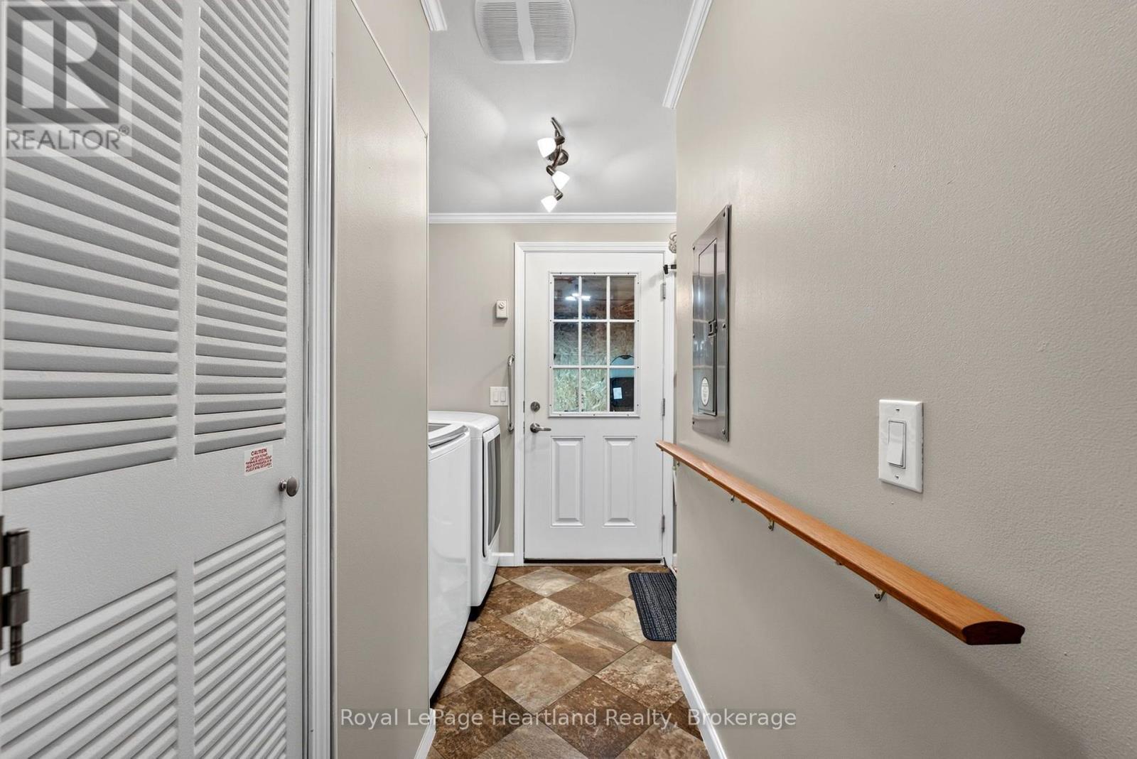 24 Kellestine Drive, Strathroy-Caradoc (Sw), ON