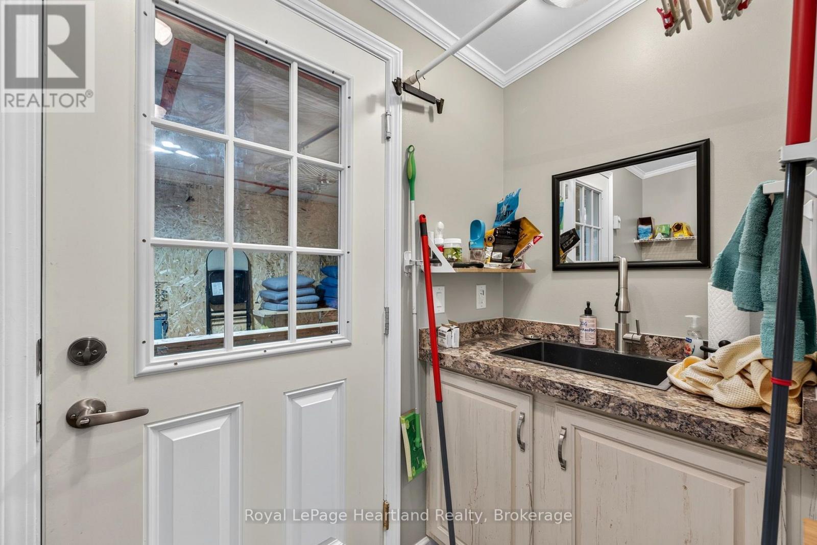 24 Kellestine Drive, Strathroy-Caradoc (Sw), ON