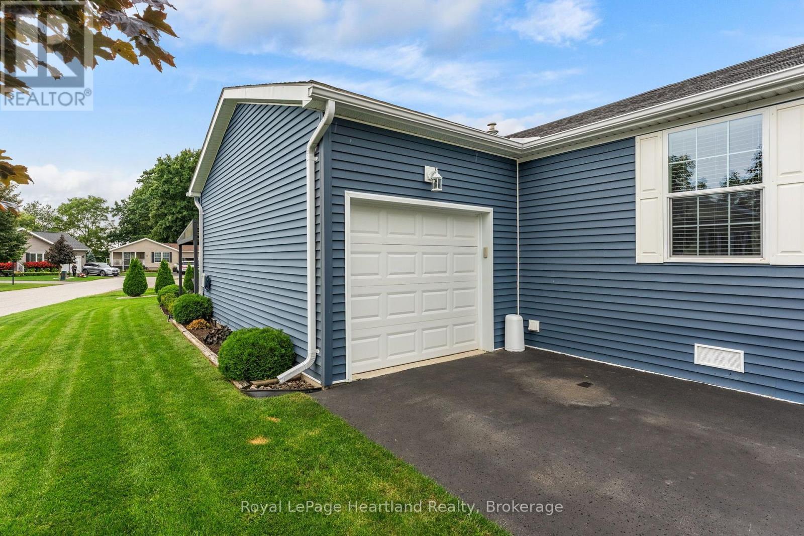 24 Kellestine Drive, Strathroy-Caradoc (Sw), ON