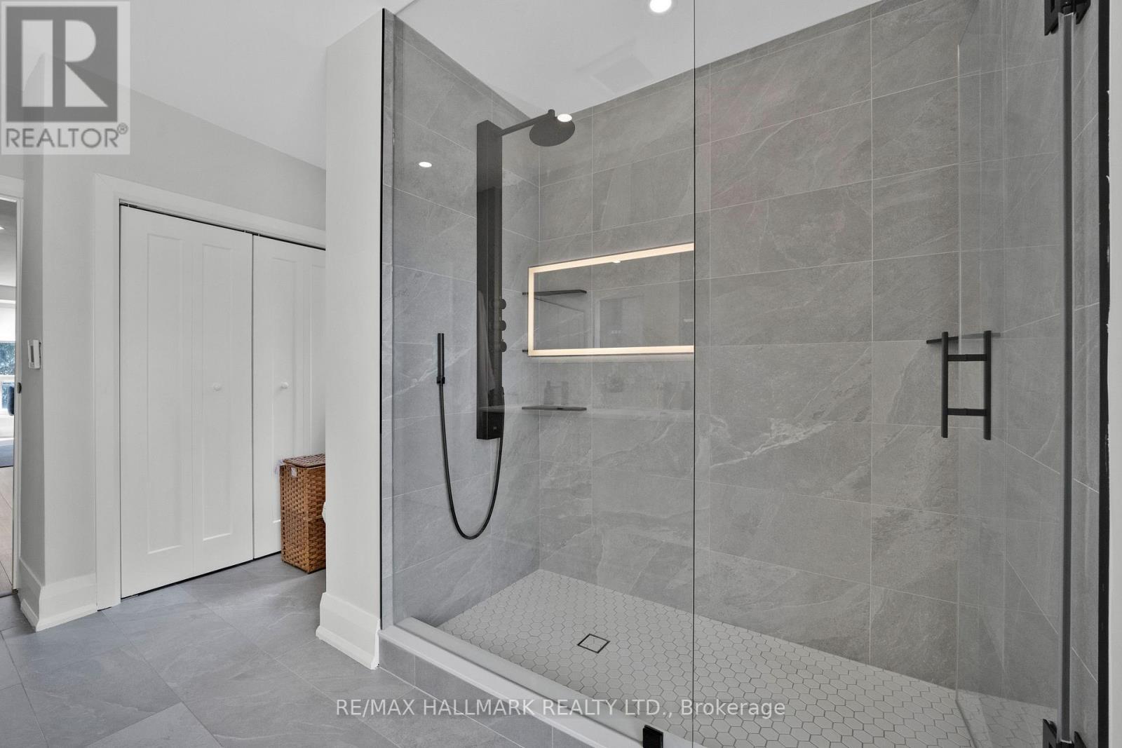 72 Hamilton Street, Toronto, ON