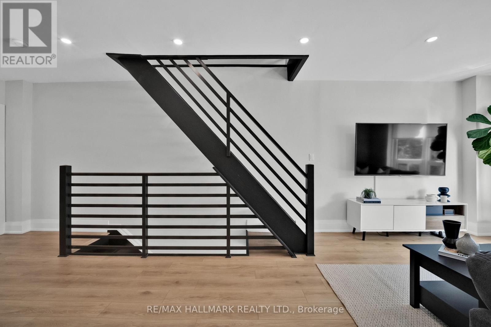 72 Hamilton Street, Toronto, ON