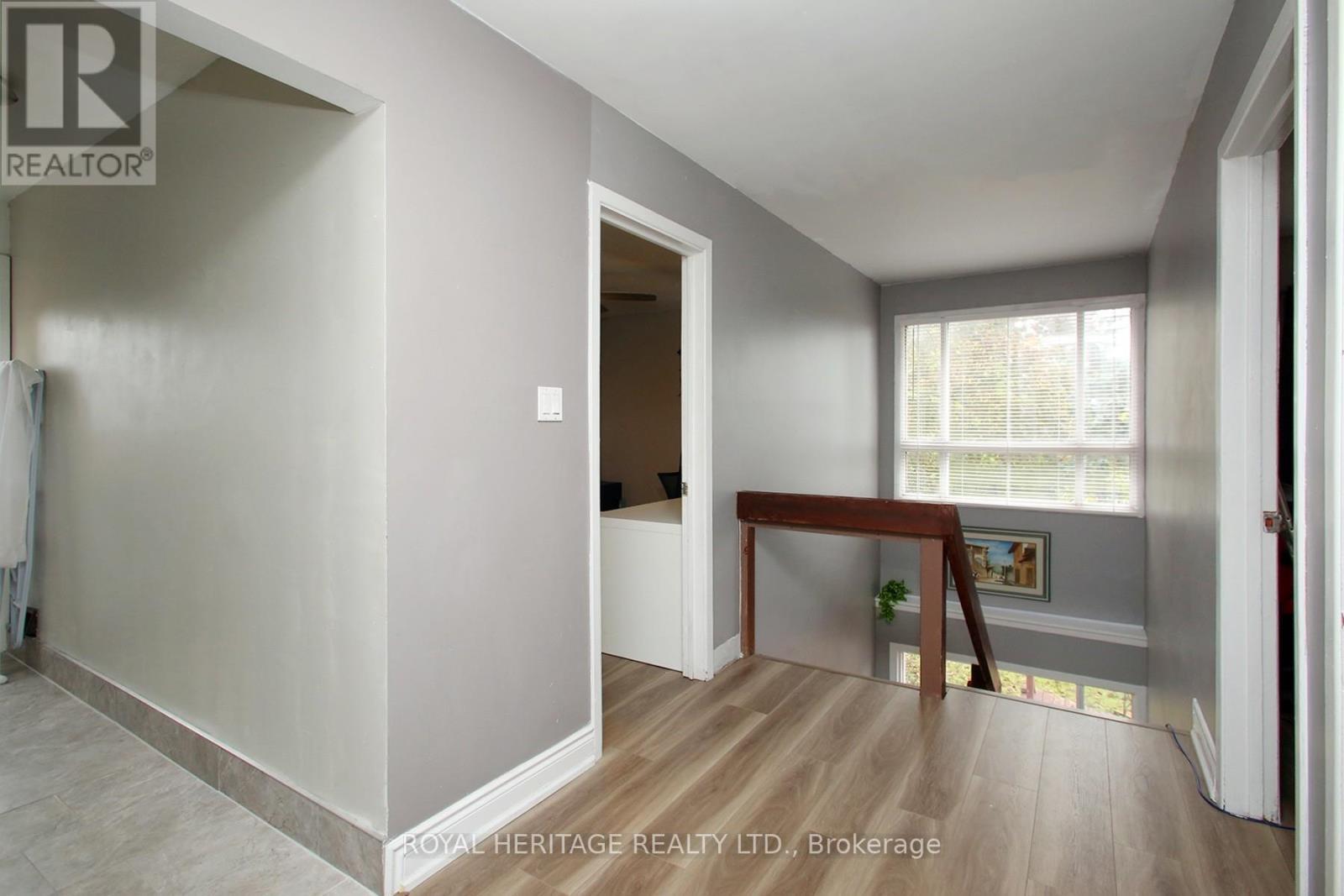 Upper Landing - 4 Brantwood Drive, Toronto, ON