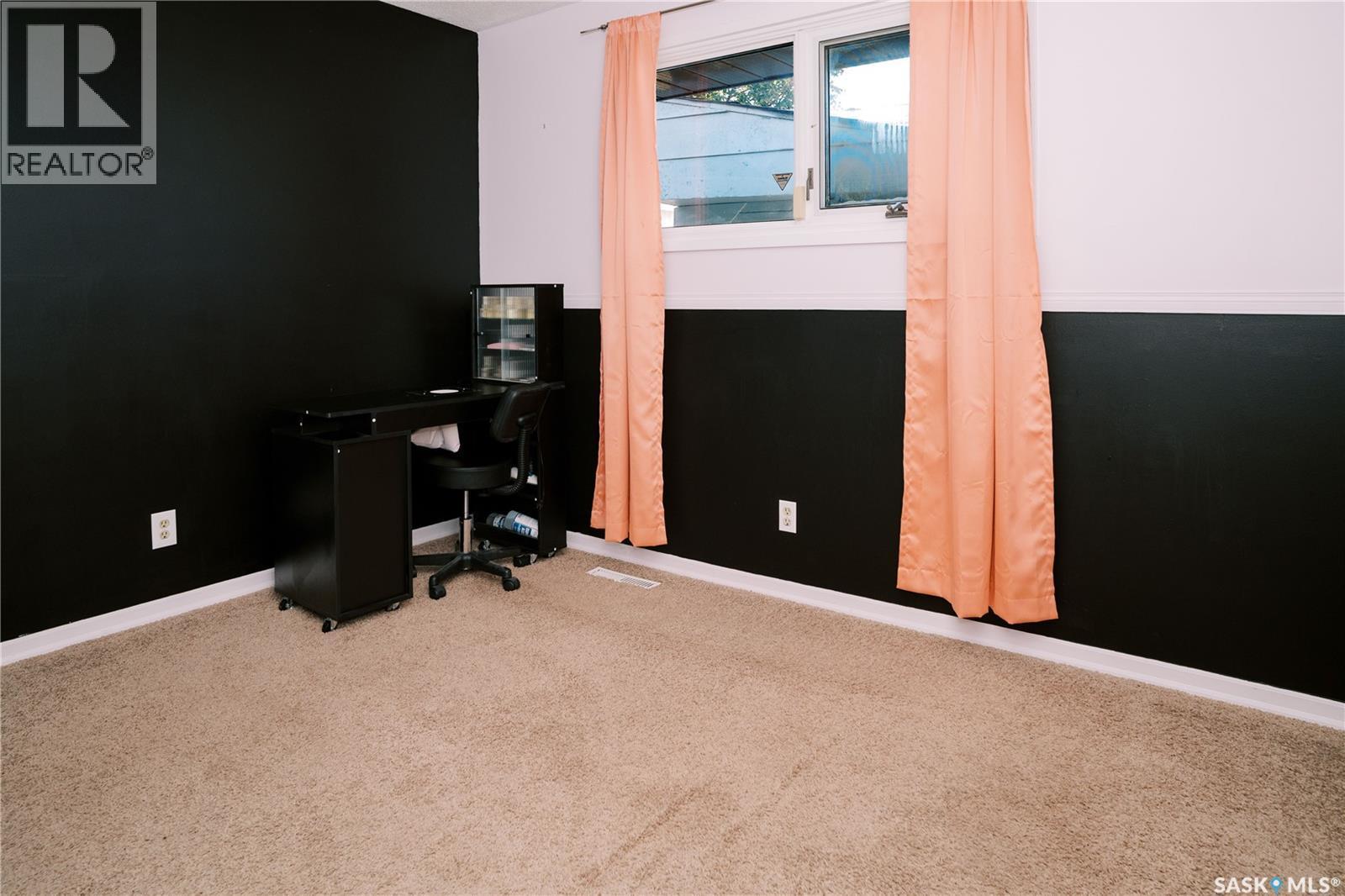 306 Egbert Avenue, Saskatoon, SK