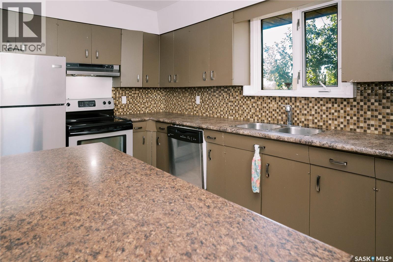 306 Egbert Avenue, Saskatoon, SK
