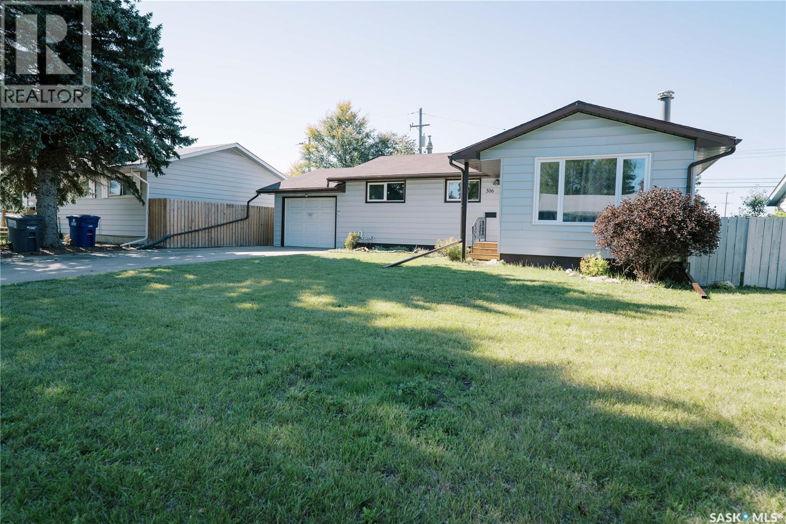 306 Egbert Avenue, Saskatoon, SK
