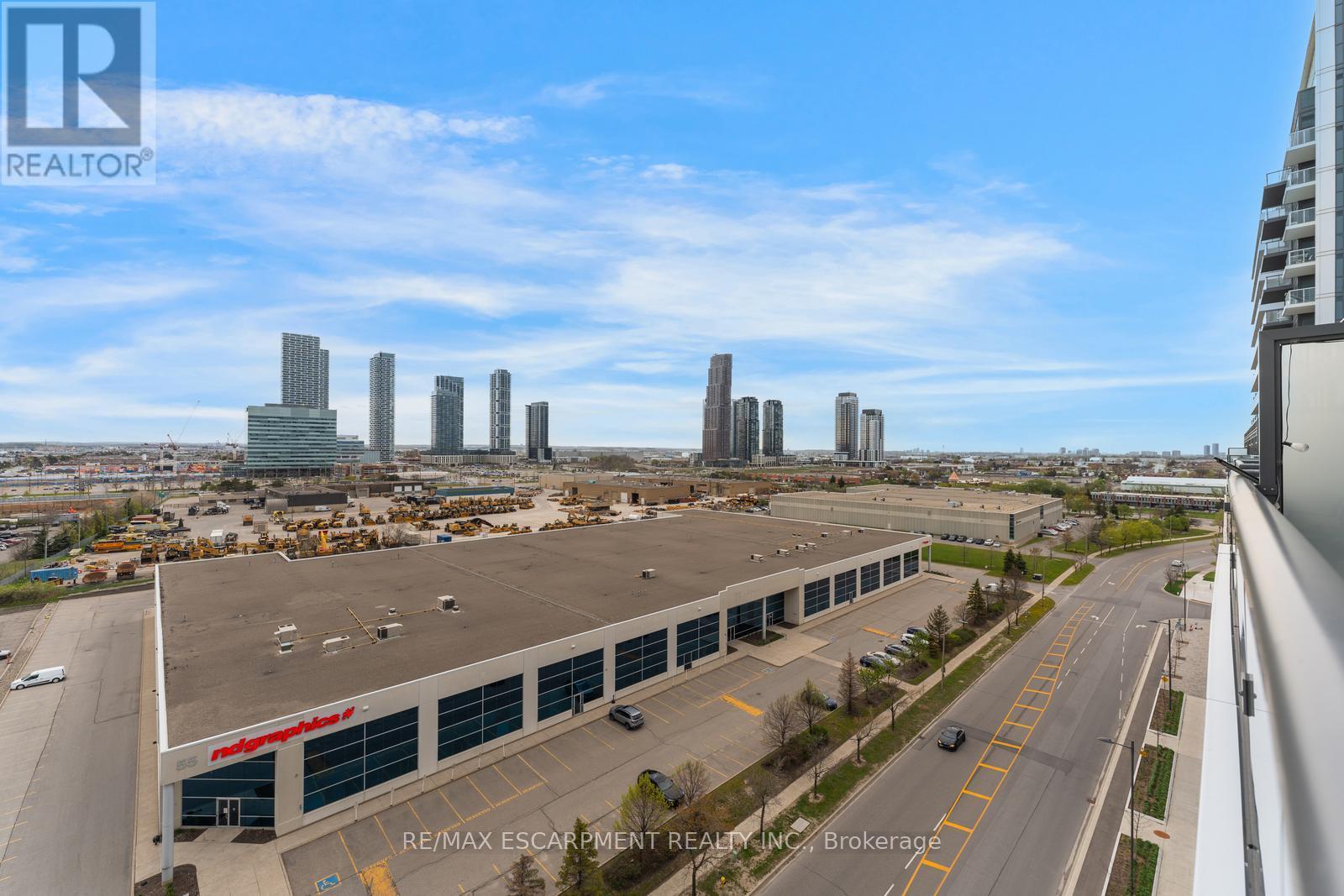 View - 1120 - 10 Honeycrisp Crescent, Vaughan, ON
