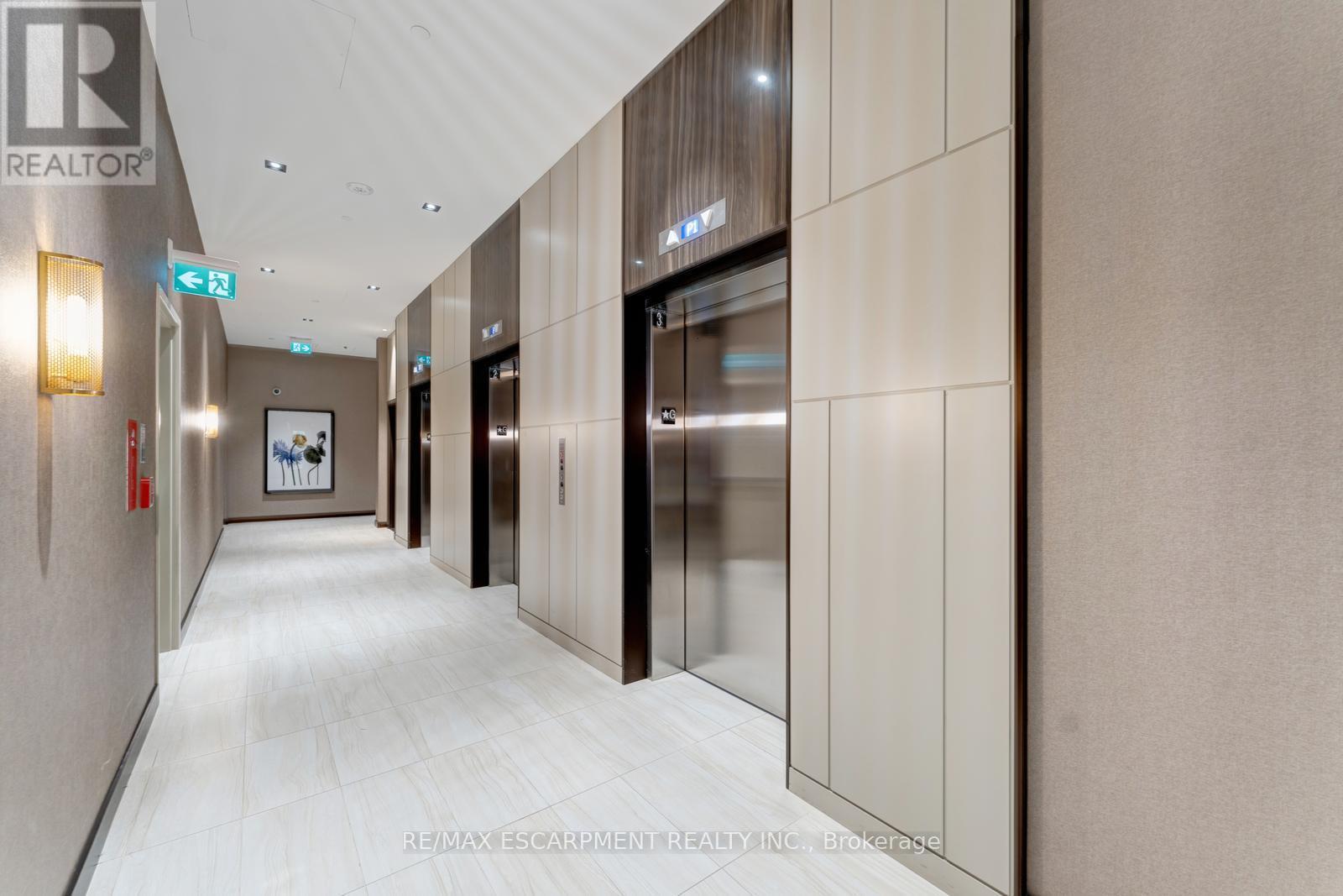 Lobby - 1120 - 10 Honeycrisp Crescent, Vaughan, ON