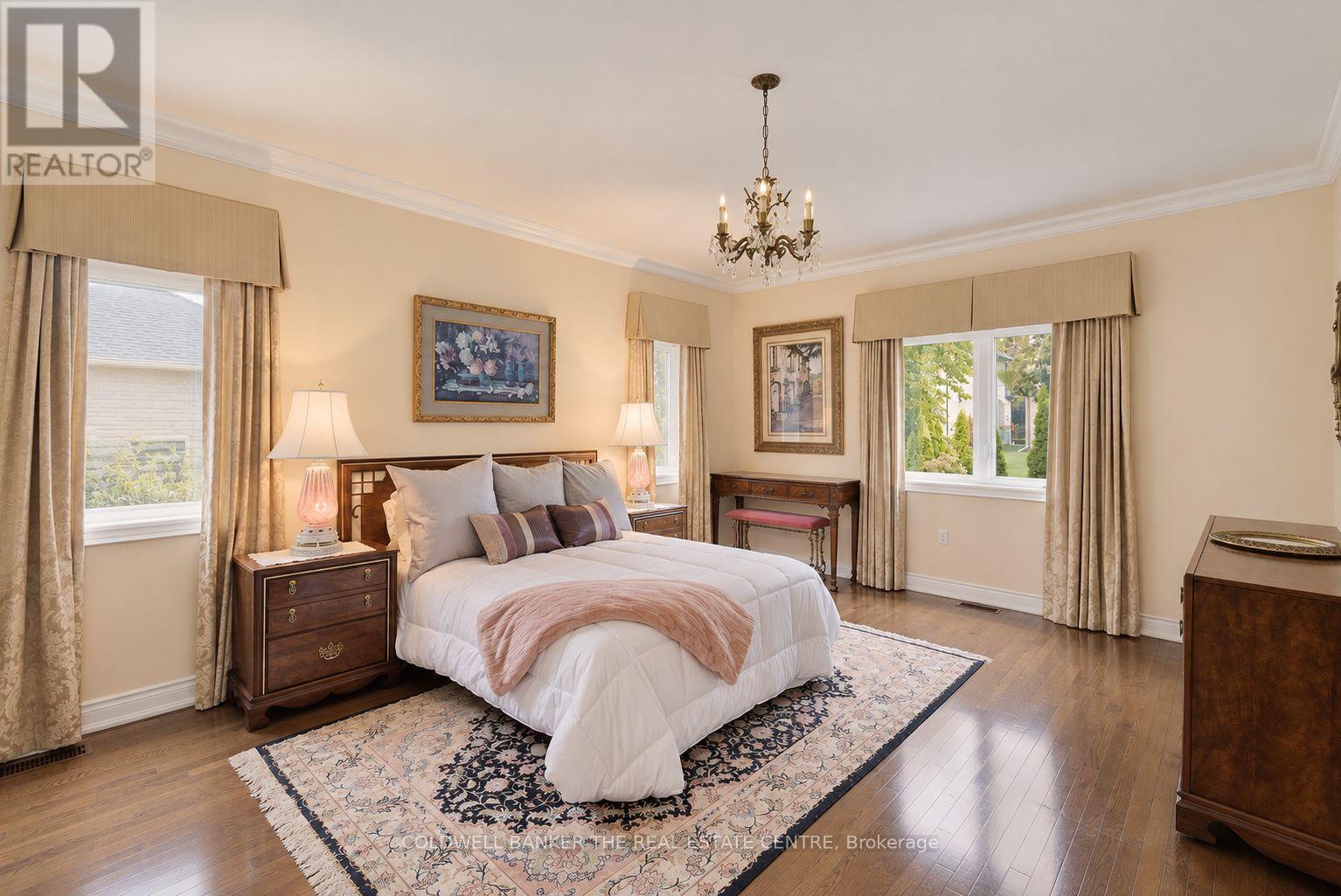 128 Carmela Avenue, Richmond Hill, ON
