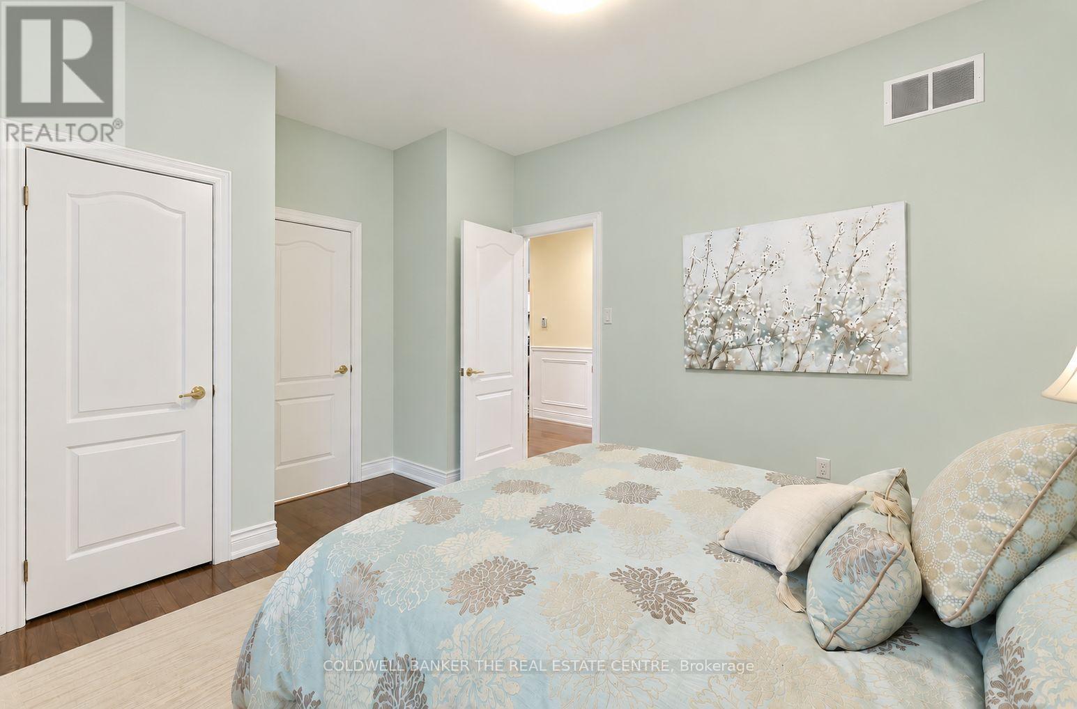 128 Carmela Avenue, Richmond Hill, ON