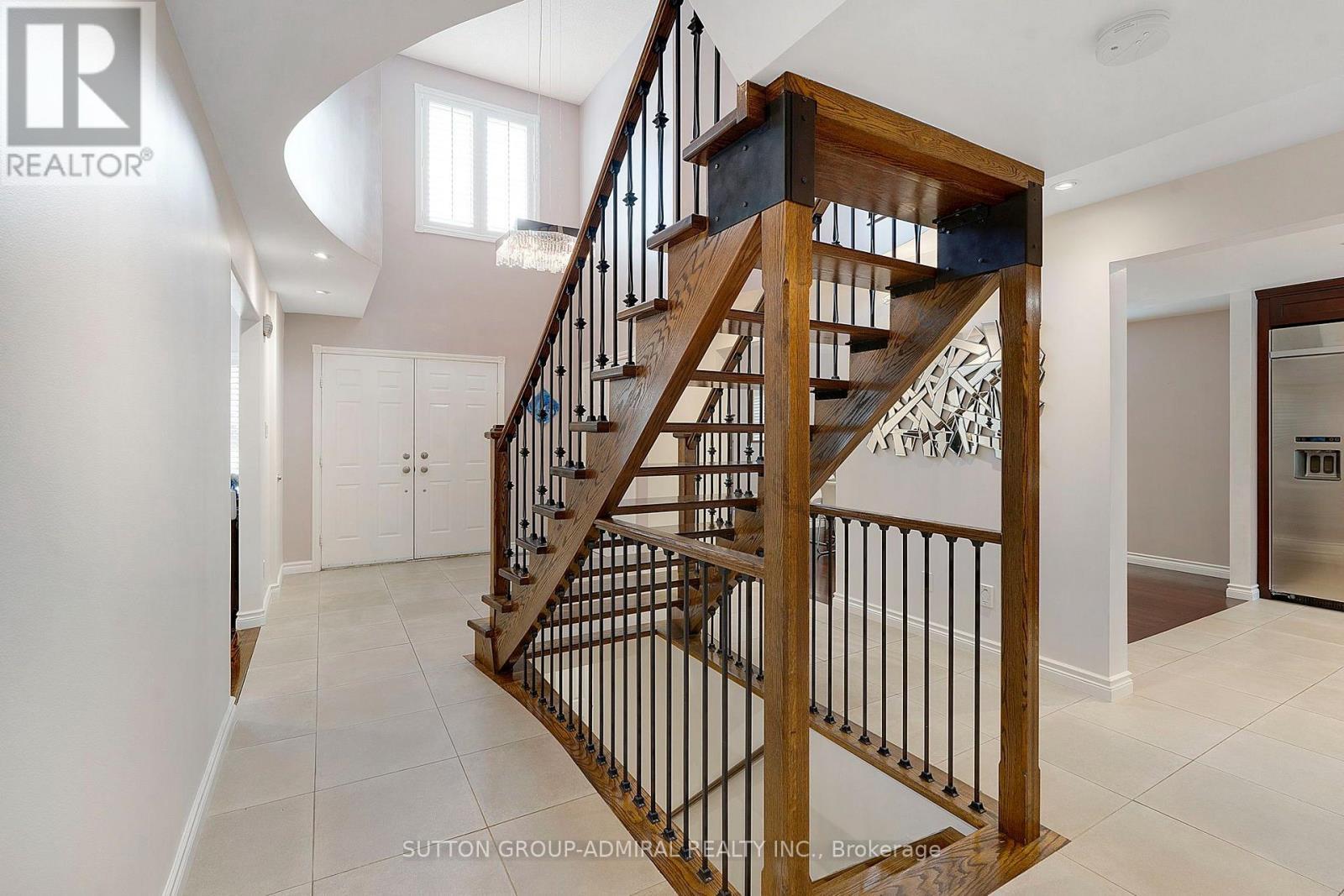 26 Albery Crescent, Aurora, ON