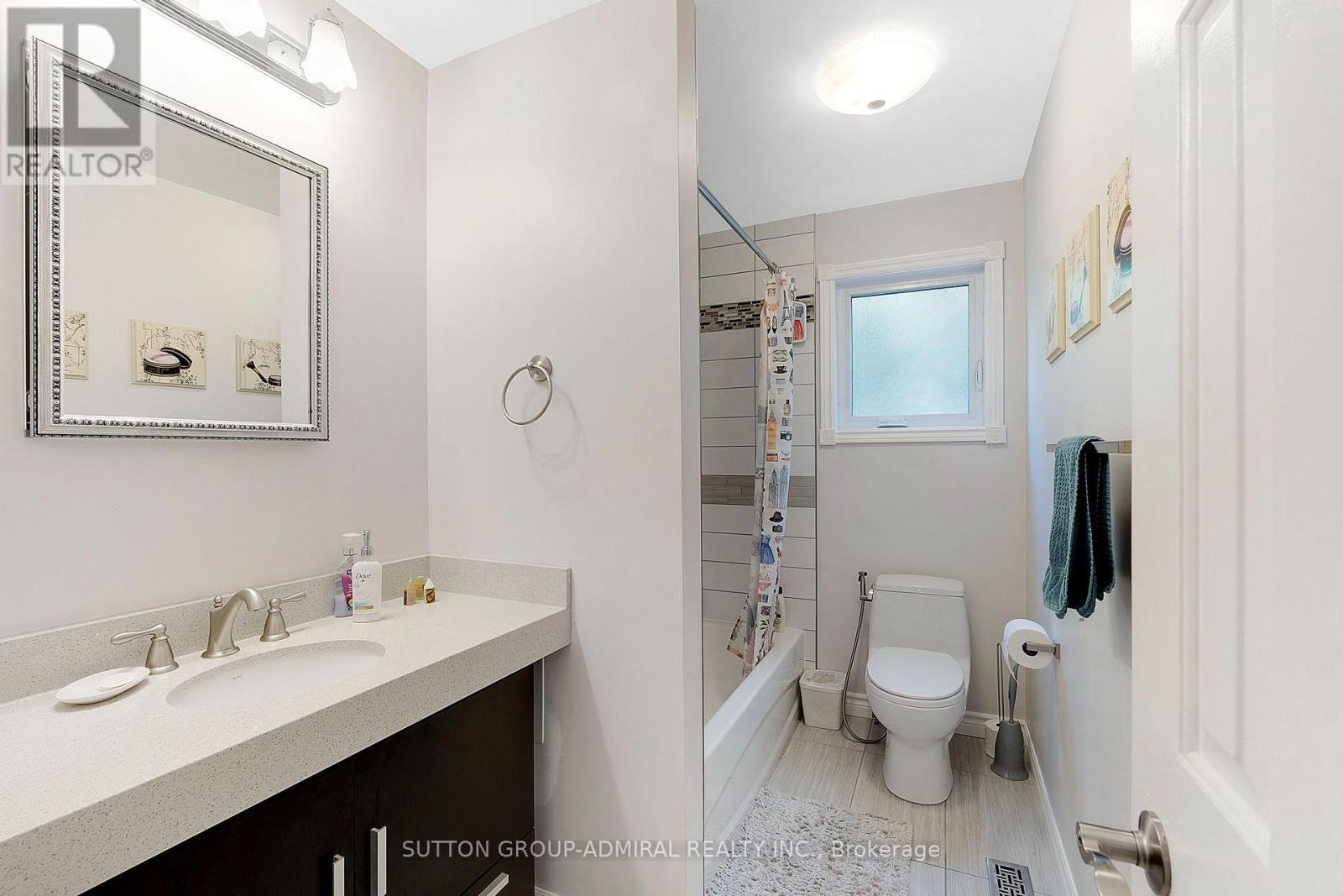 26 Albery Crescent, Aurora, ON