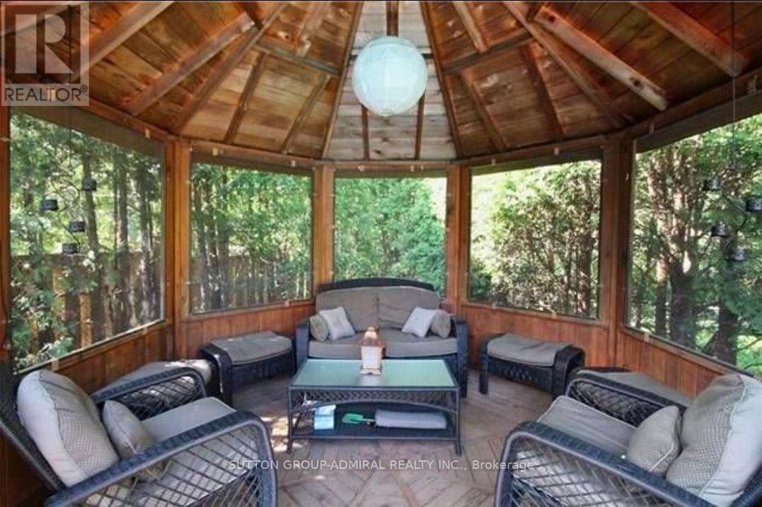 26 Albery Crescent, Aurora, ON