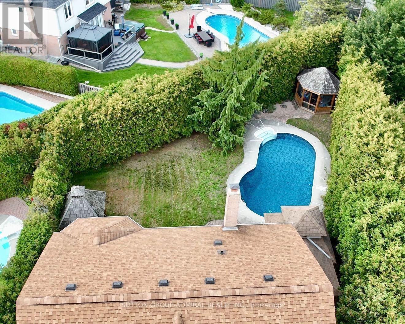 26 Albery Crescent, Aurora, ON