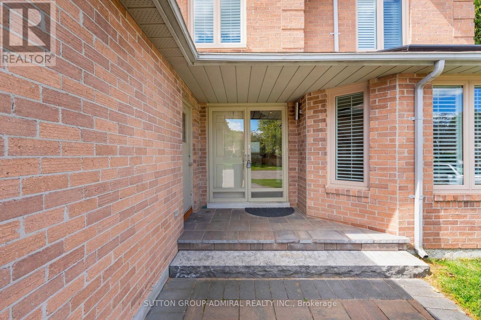 26 Albery Crescent, Aurora, ON