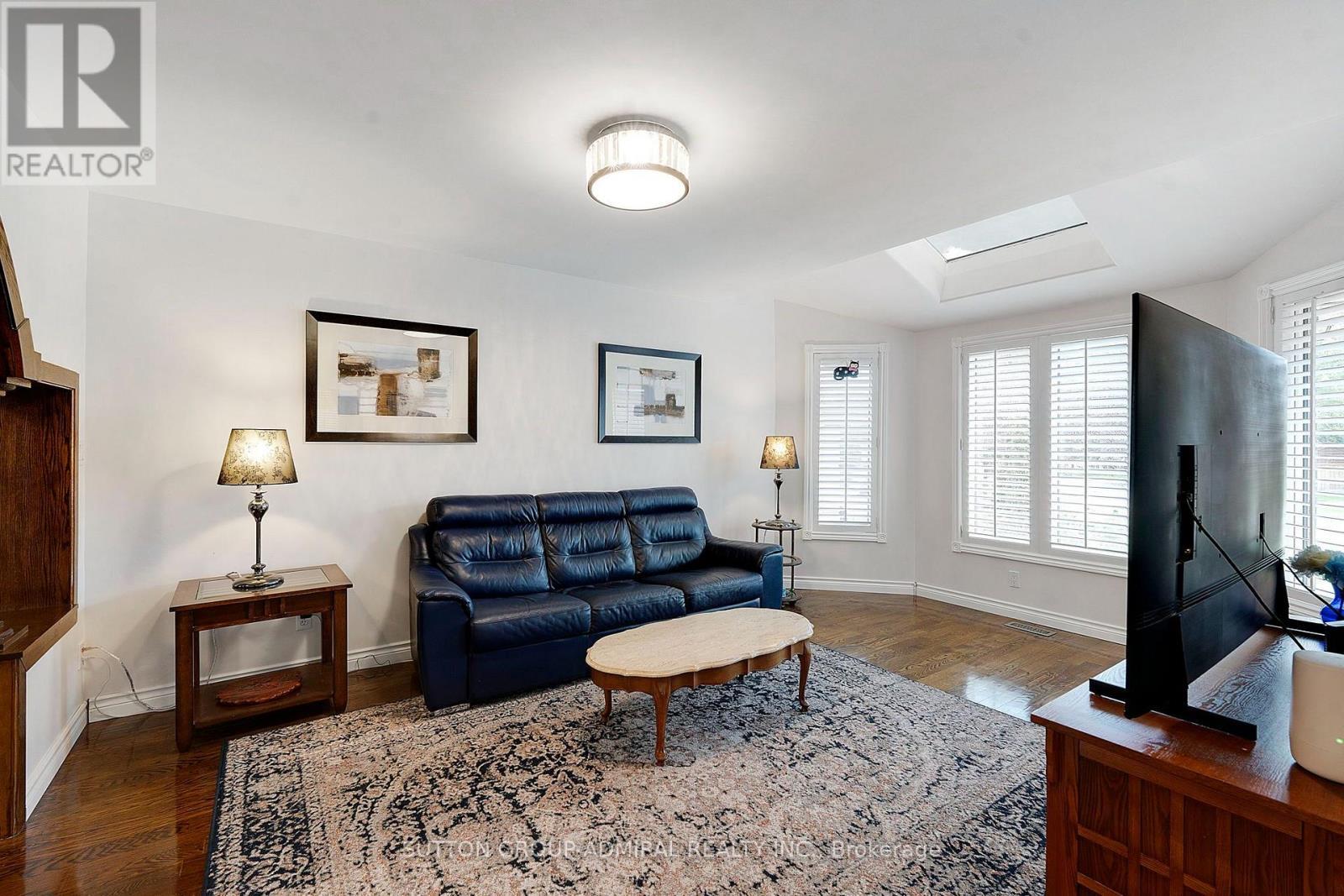 26 Albery Crescent, Aurora, ON
