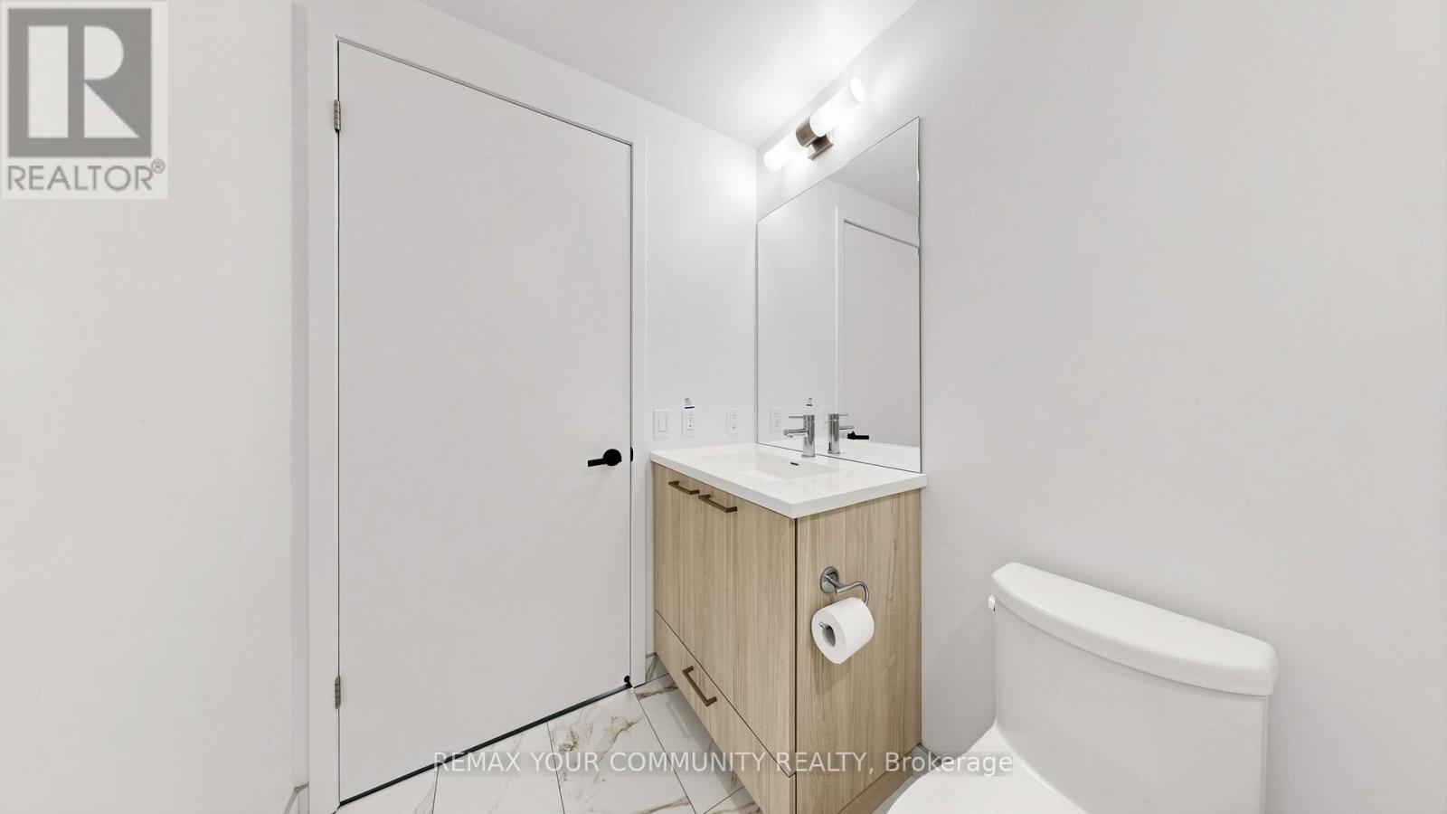1702 - 225 Commerce Street, Vaughan, ON