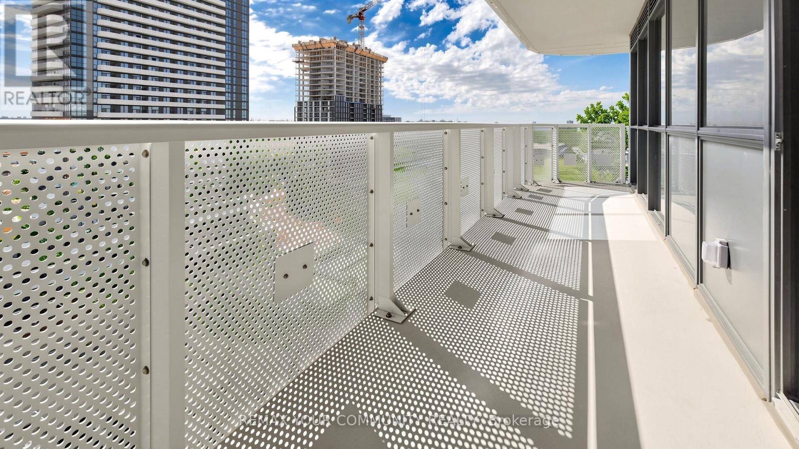 1702 - 225 Commerce Street, Vaughan, ON