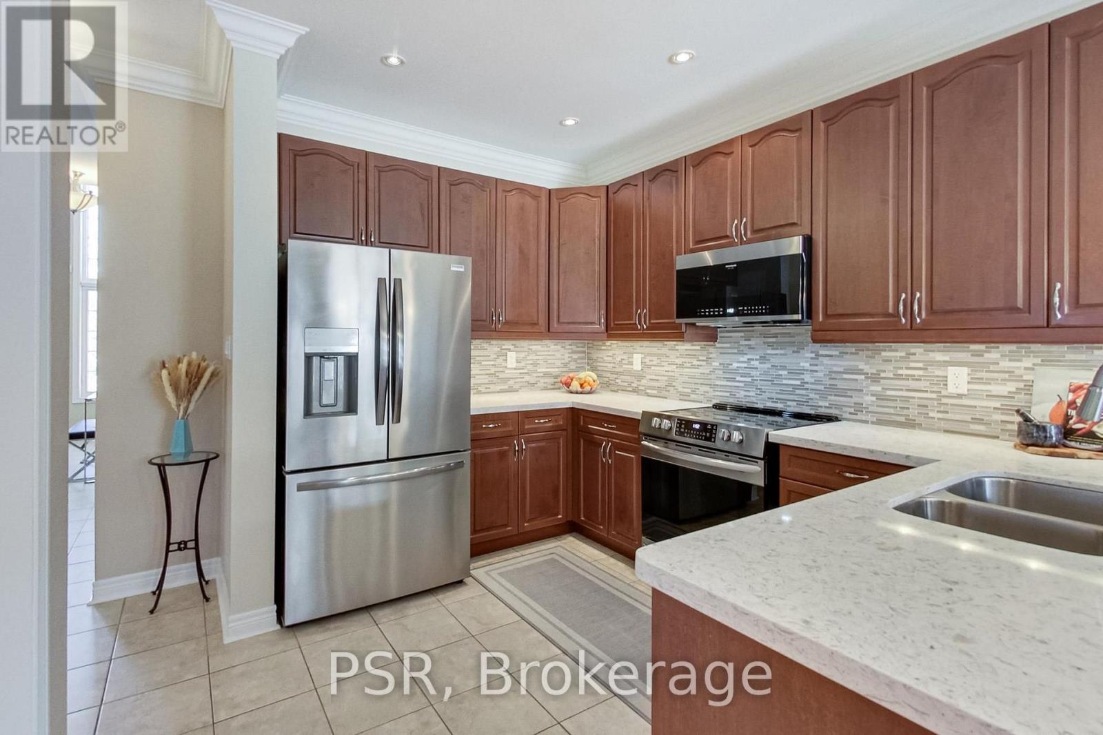 9 White Beach Crescent, Vaughan, ON