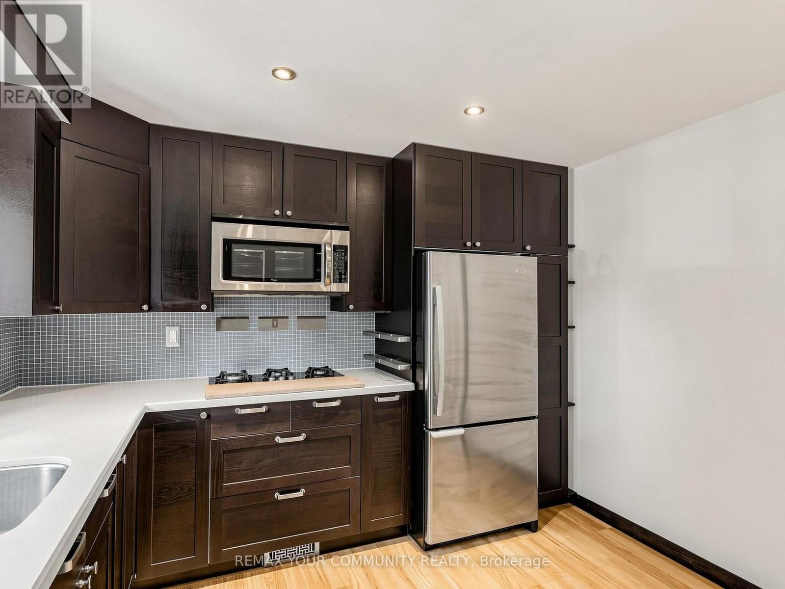 75 St. Andrews Court, Aurora, ON