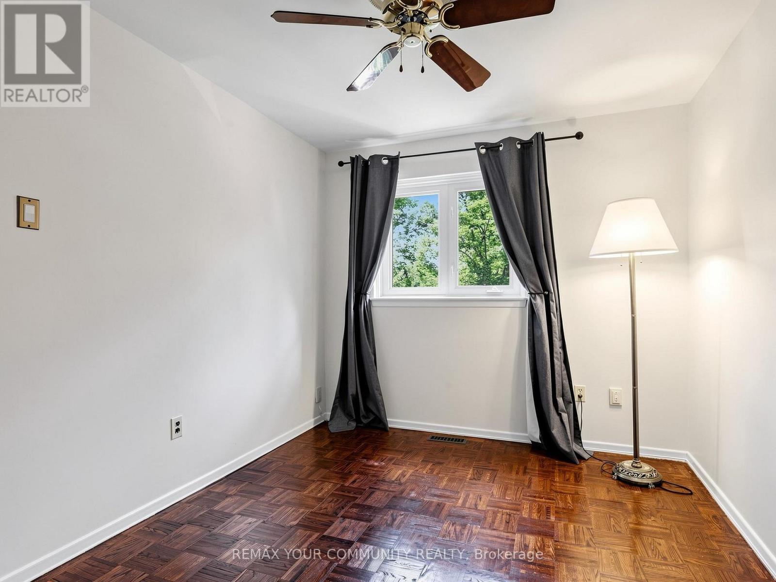 75 St. Andrews Court, Aurora, ON