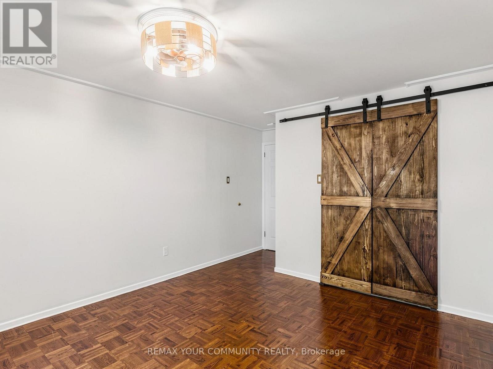 75 St. Andrews Court, Aurora, ON