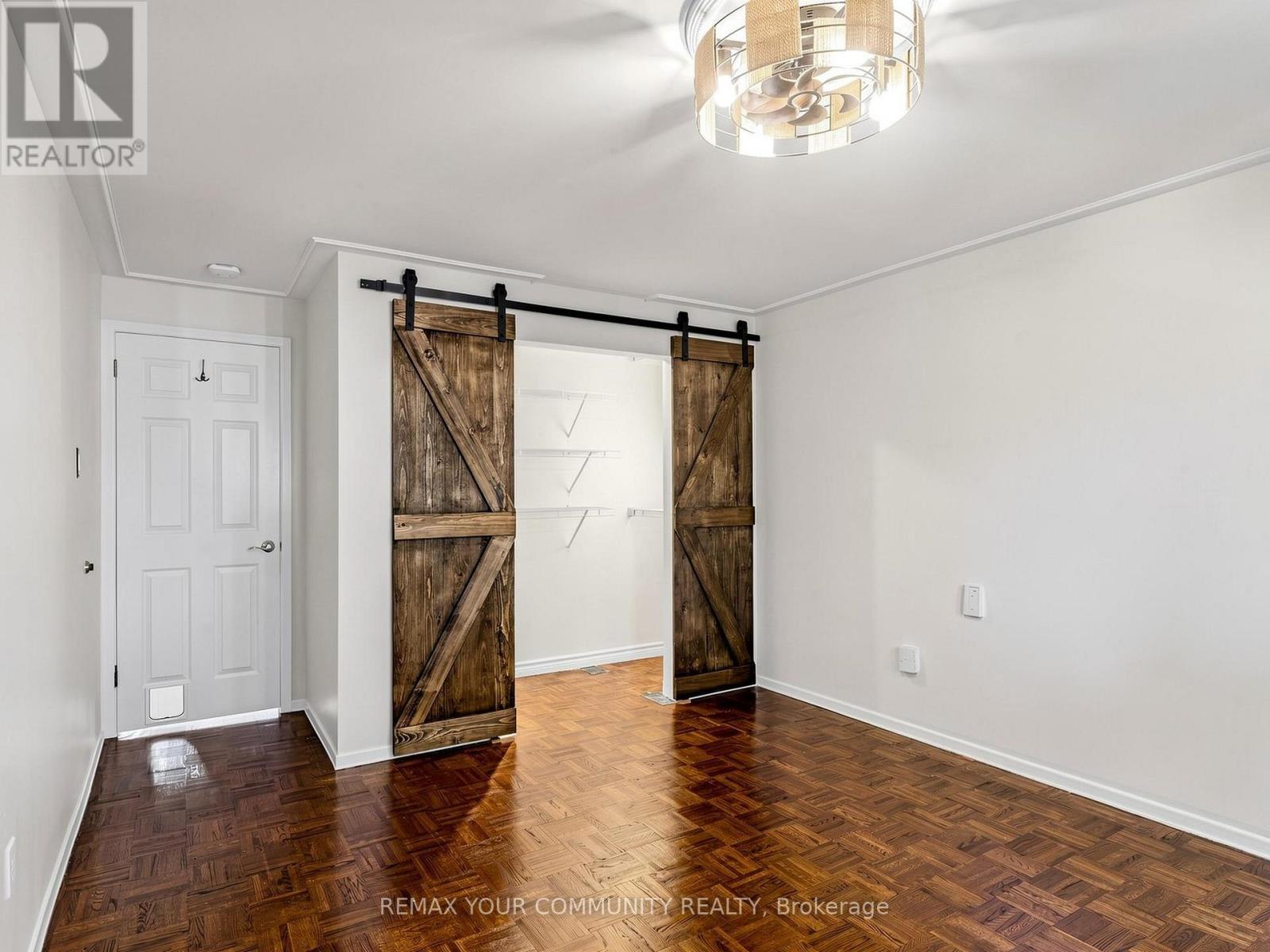 75 St. Andrews Court, Aurora, ON