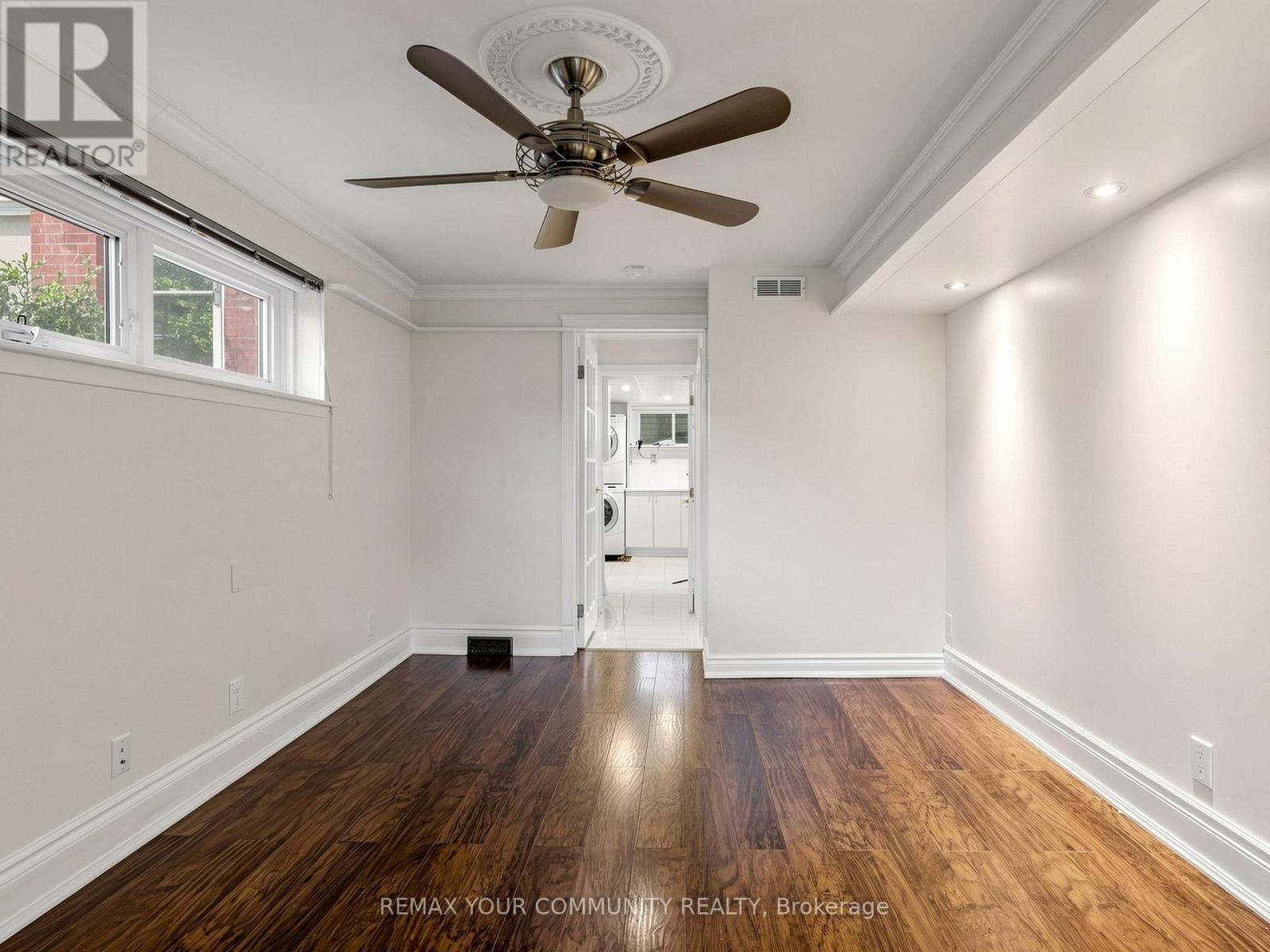 75 St. Andrews Court, Aurora, ON