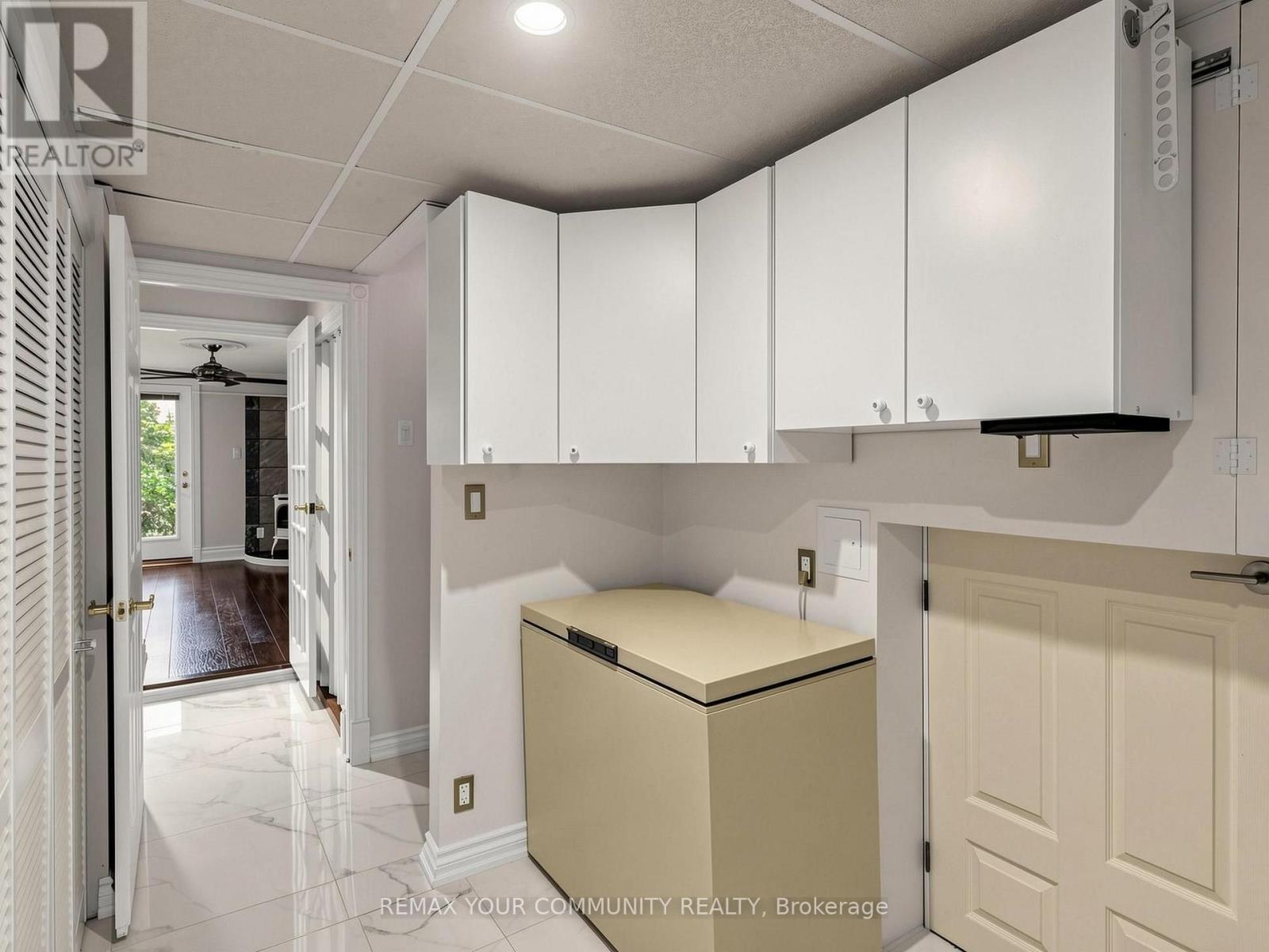 75 St. Andrews Court, Aurora, ON