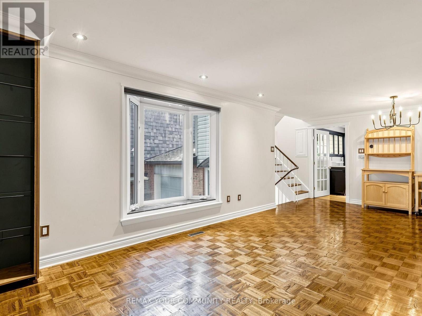 75 St. Andrews Court, Aurora, ON