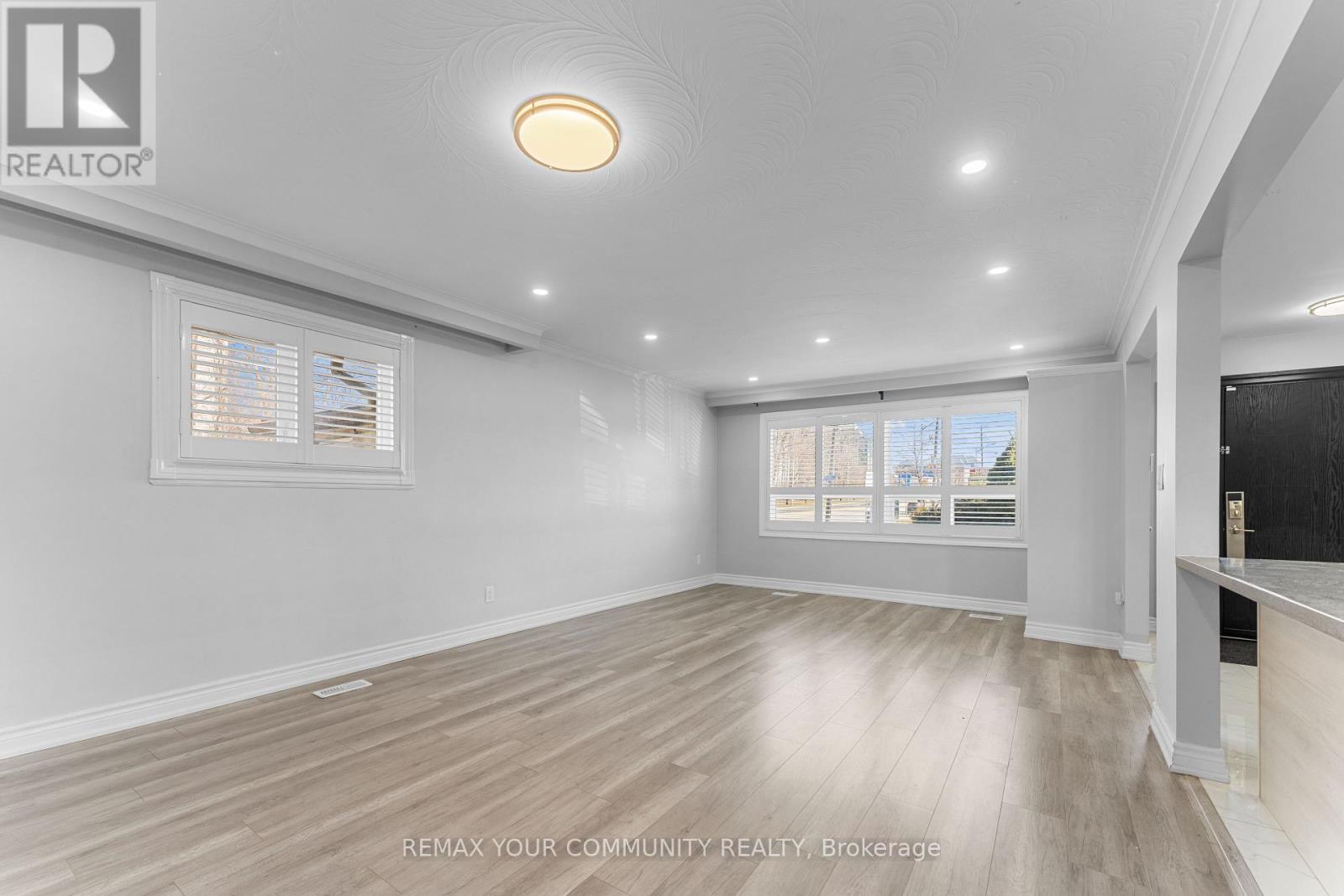 54 Saratoga Drive, Toronto, ON