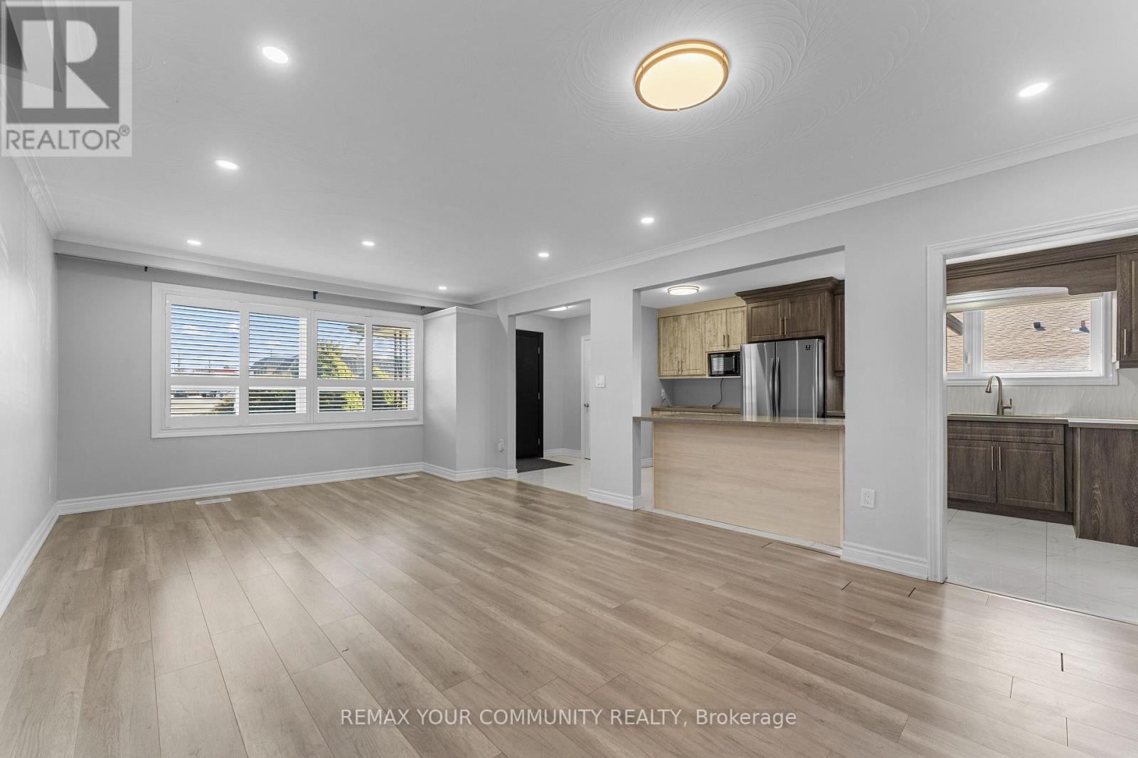 54 Saratoga Drive, Toronto, ON