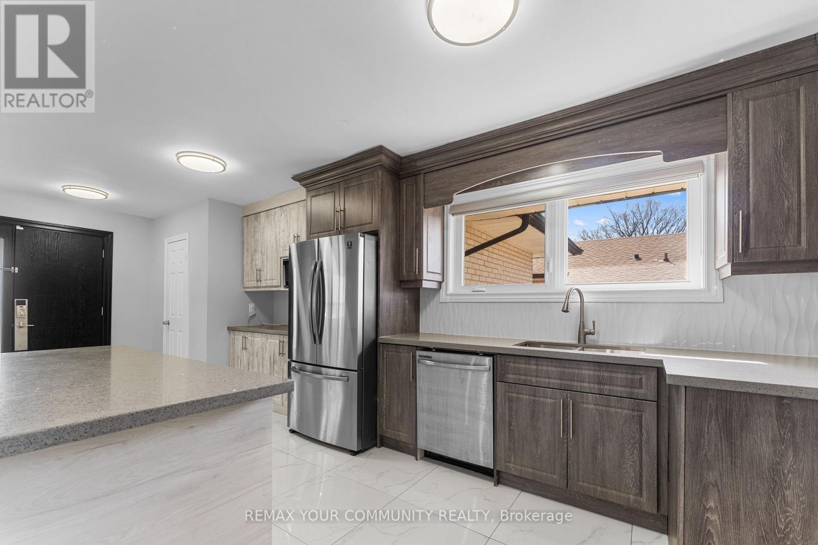 54 Saratoga Drive, Toronto, ON