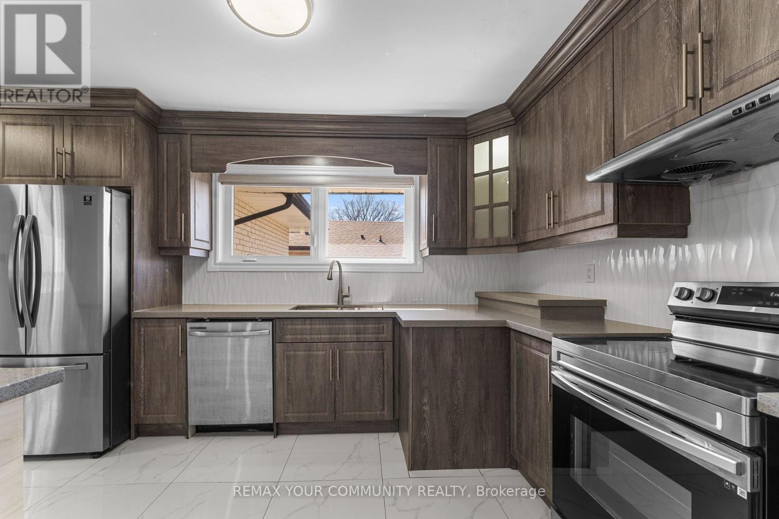 54 Saratoga Drive, Toronto, ON